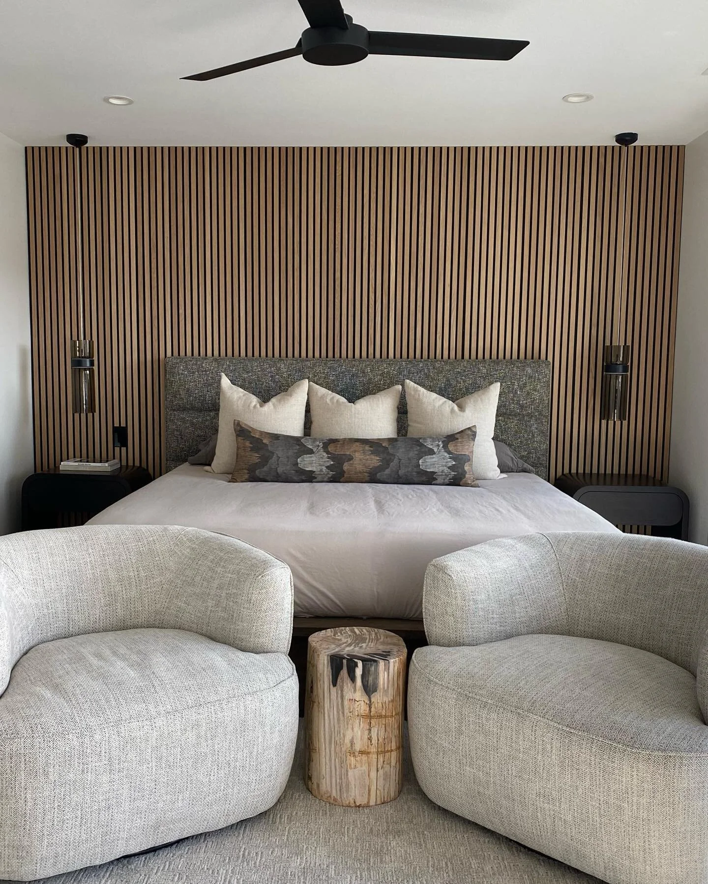 Master suite we finished recently. Thank you all for the continued support! 

#generalcontractor #finishcarpenter #remodel #masterbedroom