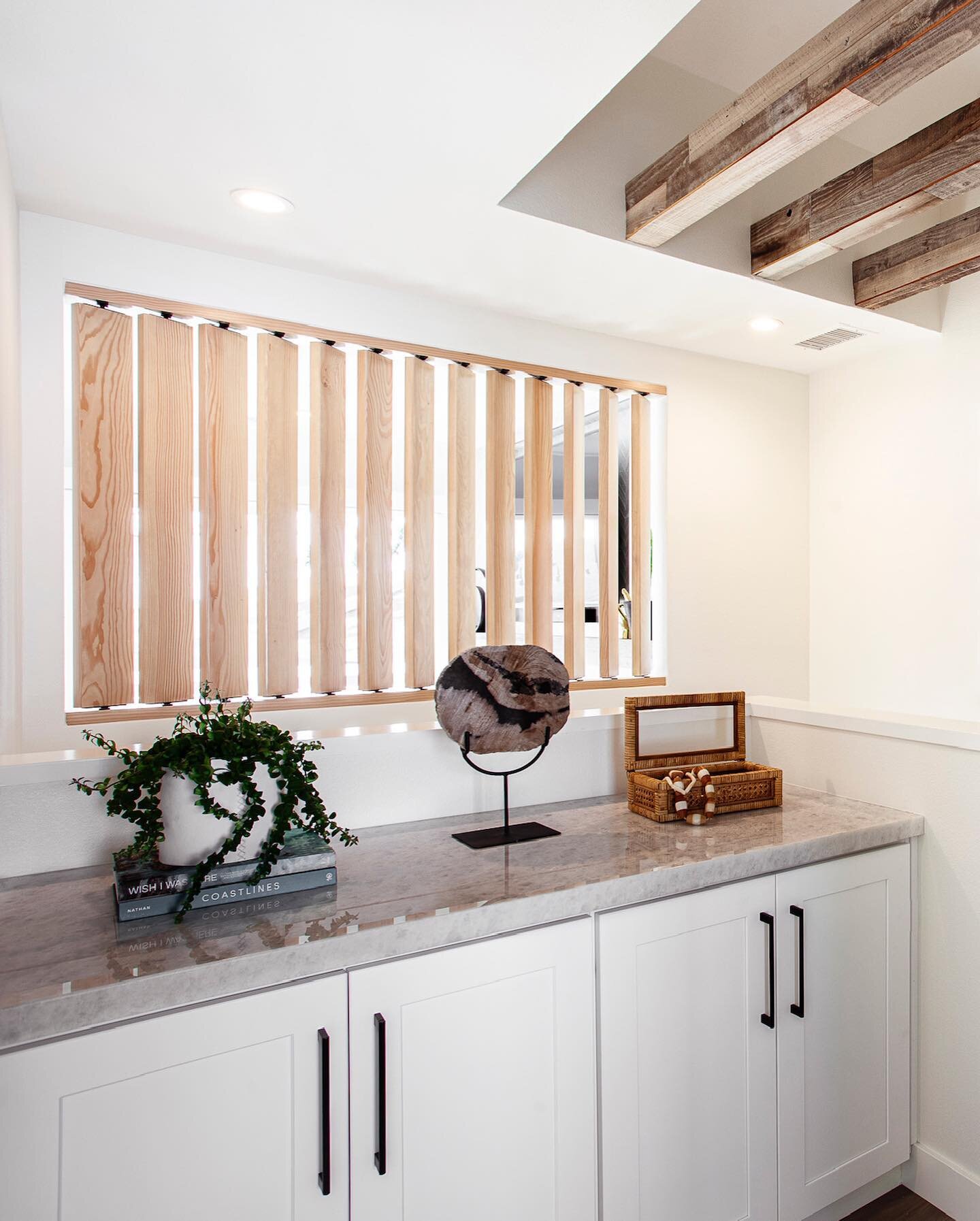 Stain grade articulating wood Louvers. Pretty rad idea. Here is a before and after of this landing/Hallway. Thanks for lookin!

#generalcontractor #cabinets #louvers #hardware