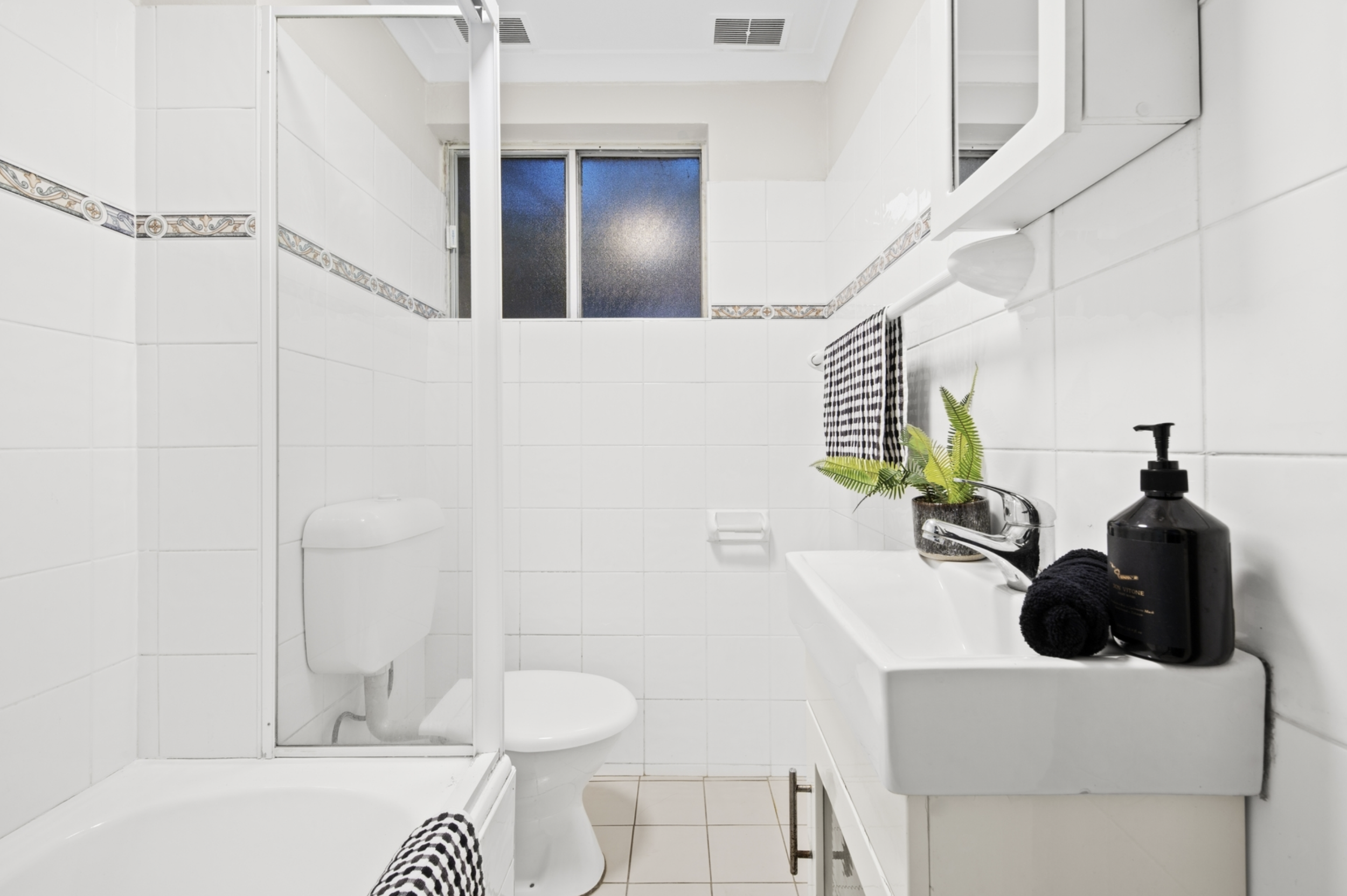 2:2 Podmore Place 8.png