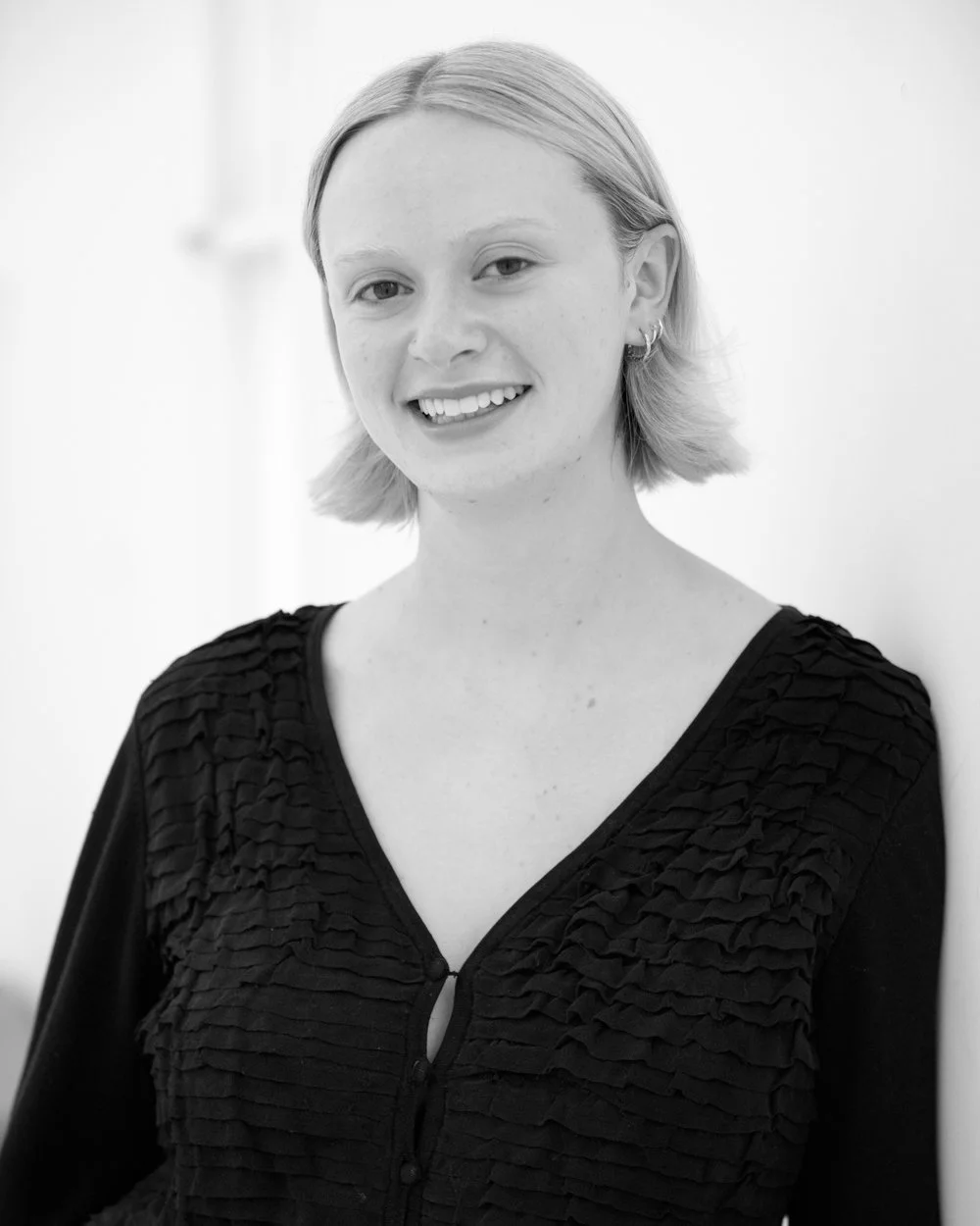 Exhibiting now at the 621 Artist Space Window Pods is the wonderful @beckybodenpaints &ndash; a UK-born painter and print designer based in Melbourne. 

Since 2020, she has developed a distinctive visual language that has found appreciation internati