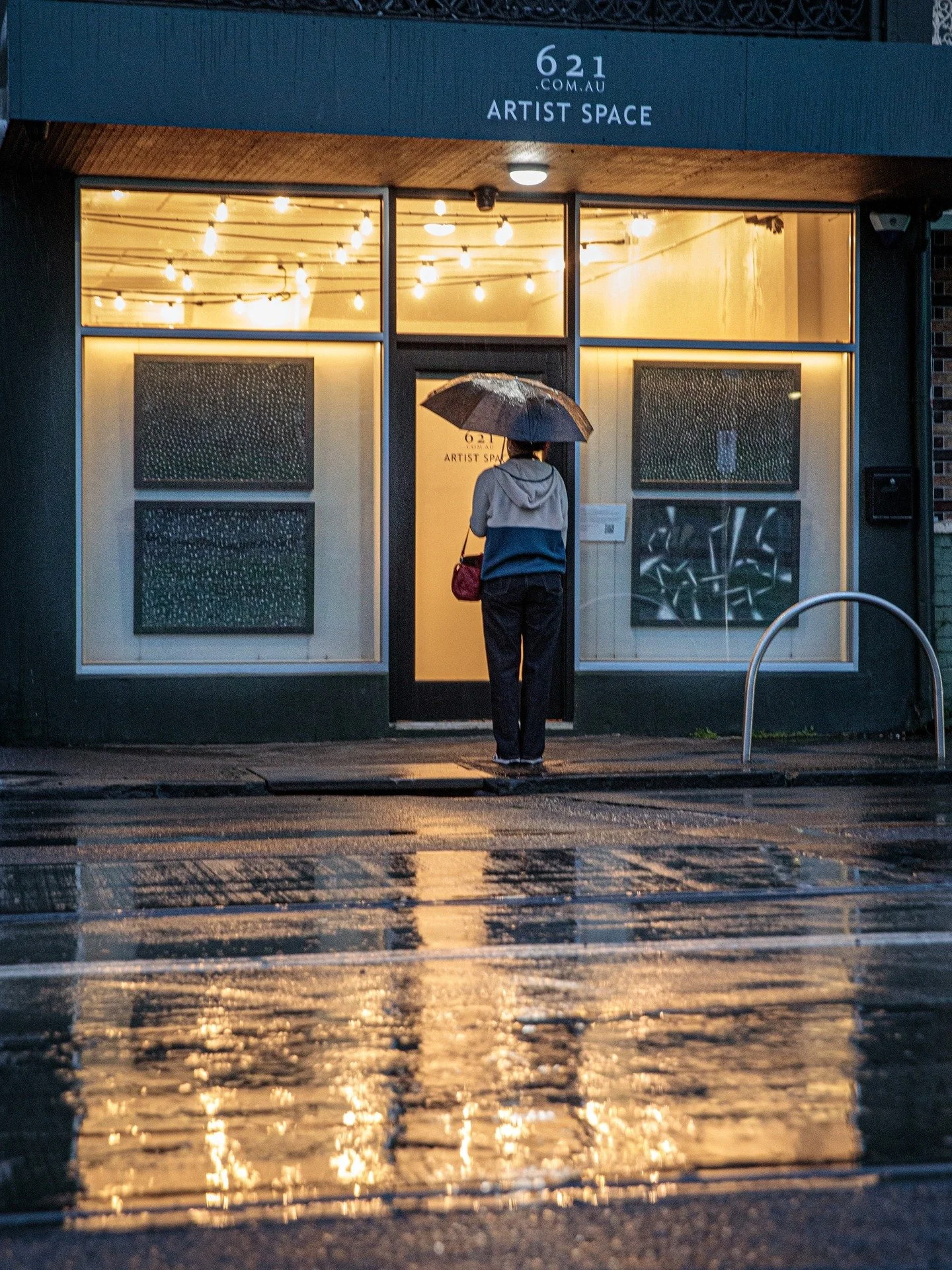 Final days to experience the stunning work of @dieter_kraus_art at the 621 Artist Space Window Pods.

#gallery #exhibition #art #melbourne