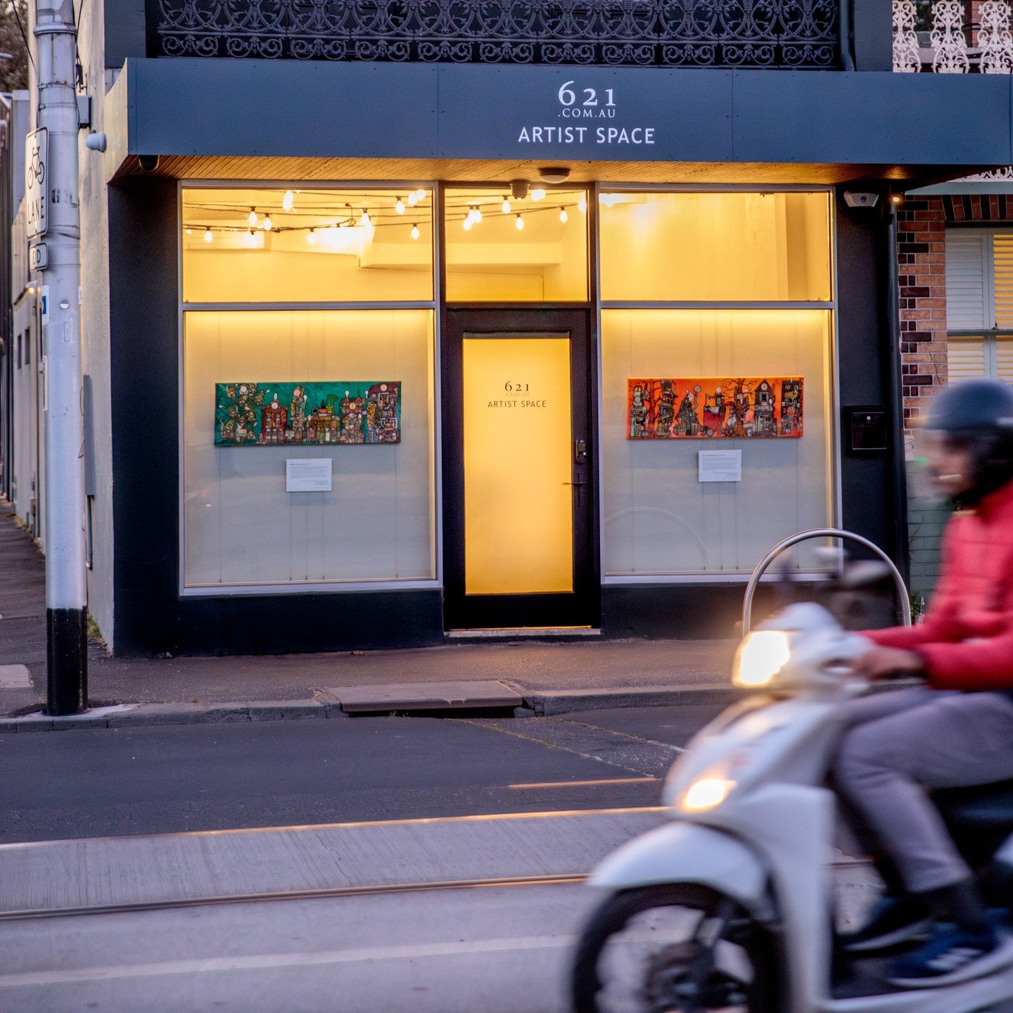 Our current Window Pod exhibition featuring the work of Julie Torrens @jools.torrens.1 

#creativespace #artiststudio #melbourne