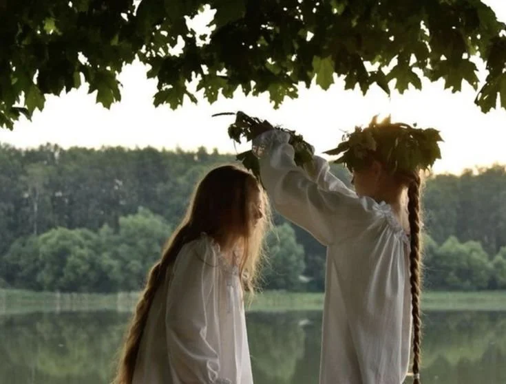 How to make a homemade flower crown