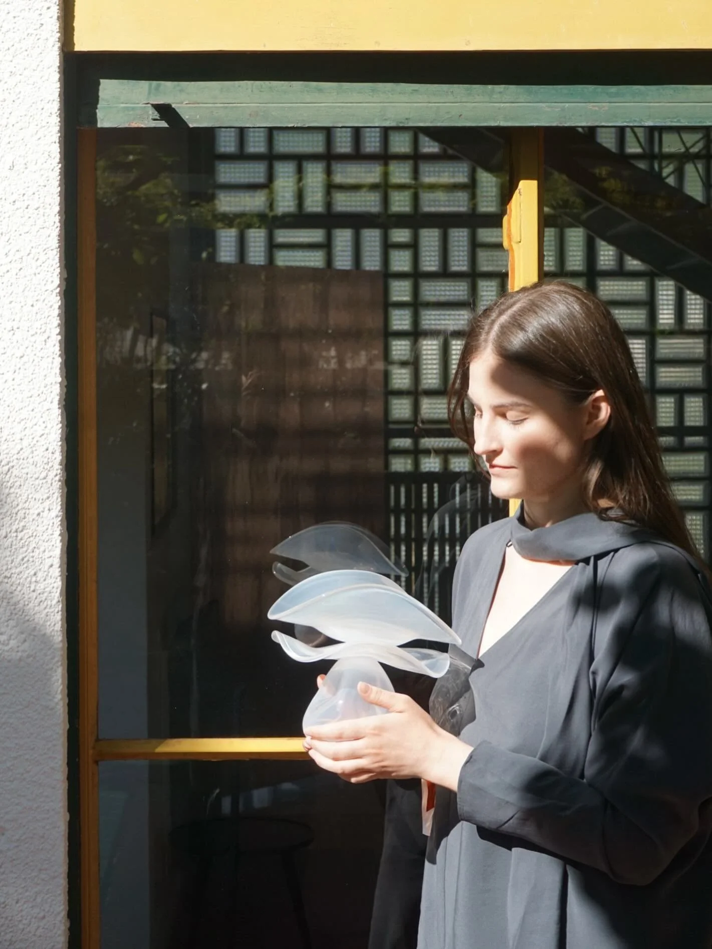 Last day at Villa Pestarini with @alcova.milano 2026

In Layers
Milano, April 20-26 

In Layers is a series of pieces built from overlapping forms that accumulate in layers, creating density at the center while alternating transparency toward the per