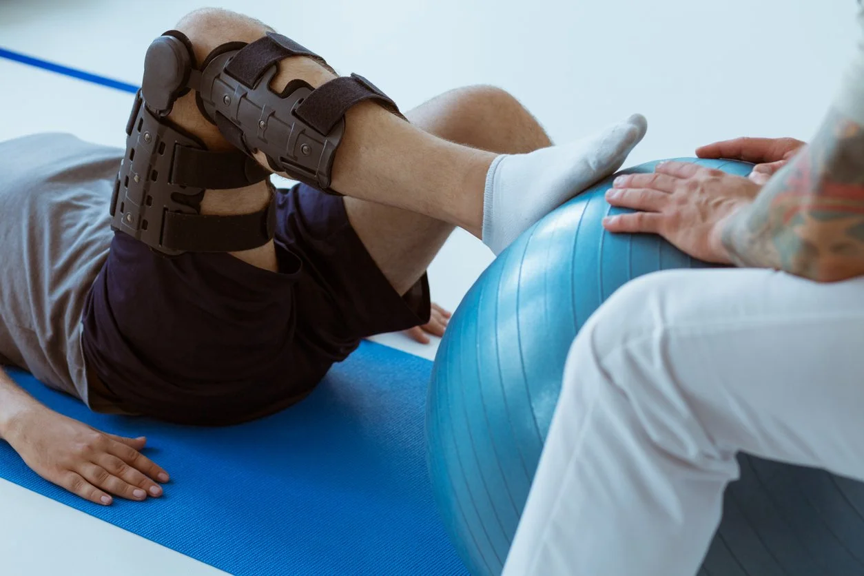 INJURY RECOVERY WITH AN EXERCISE PHYSIOLOGIST .