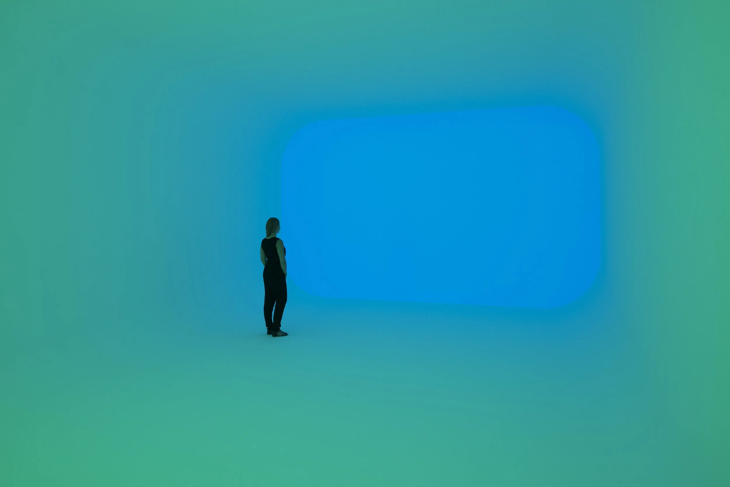 james turrell IMBLFEM7MVFC5PI3D2ZX2GX2DM.jpeg