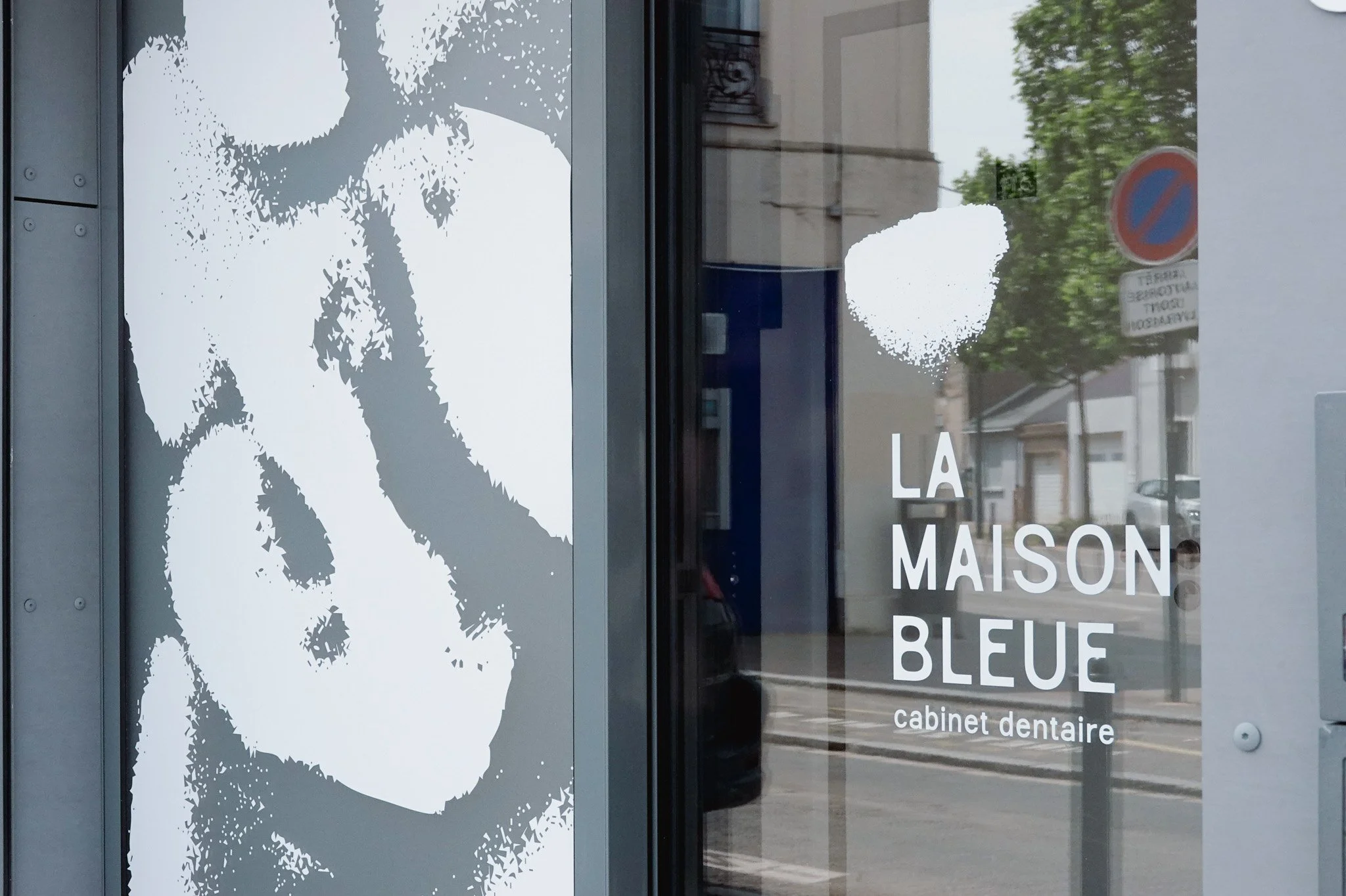 La-Maison-Bleue-Cabinet-dentaire-Studio-Yama-Nantes-Logo-Graphiste-Communication-5.jpg