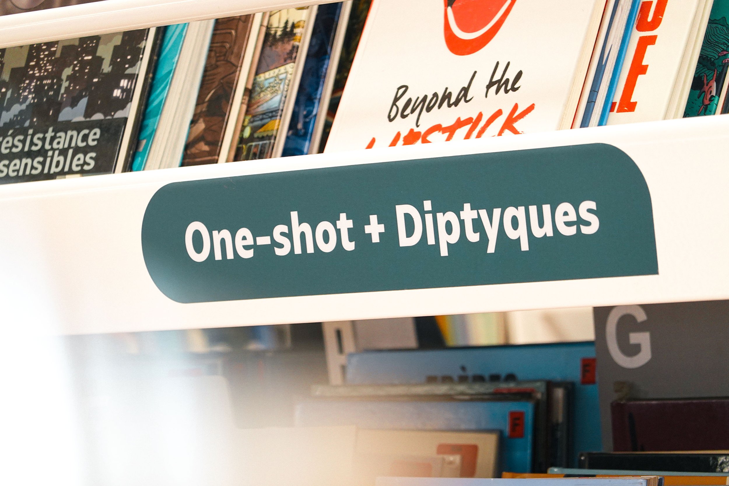 studio-yama-bibliotheque-nelson-mandela-la-chapelle-sur-erdre-signaletique-graphisme-nantes-34.jpg