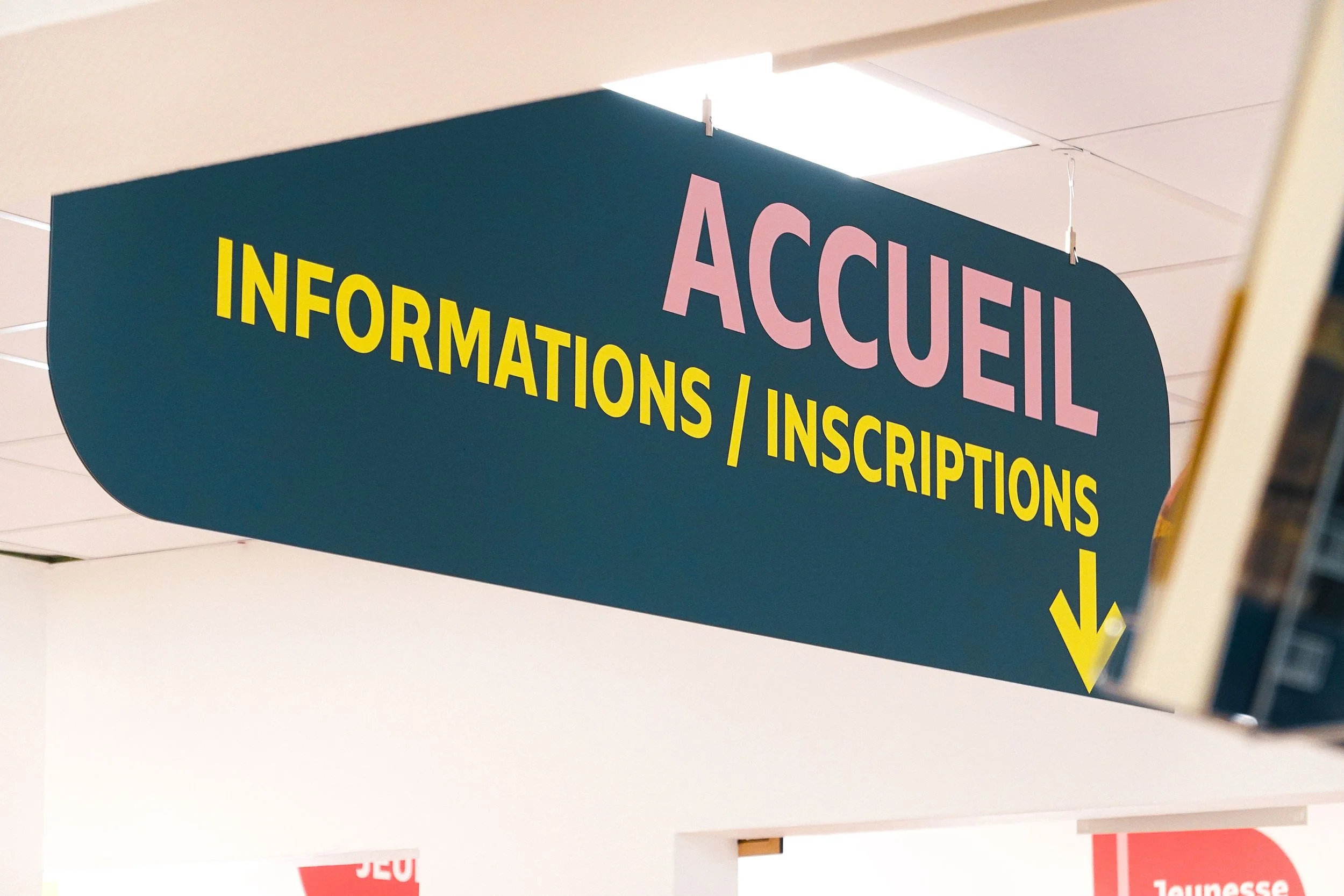 studio-yama-bibliotheque-nelson-mandela-la-chapelle-sur-erdre-signaletique-graphisme-nantes-11.jpg