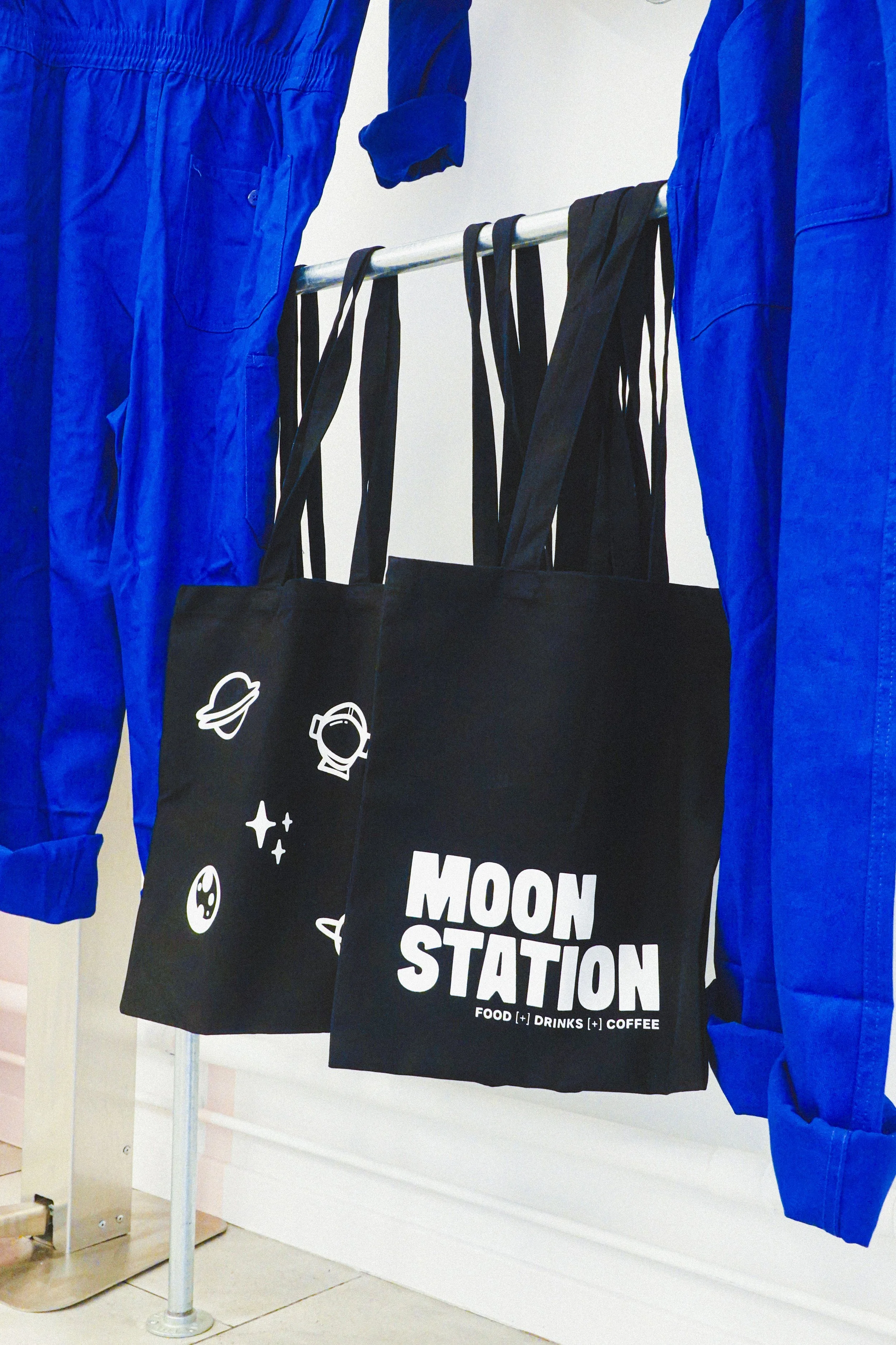 moonstation-restaurant-burger-studio-yama-nantes-logo-28.jpg