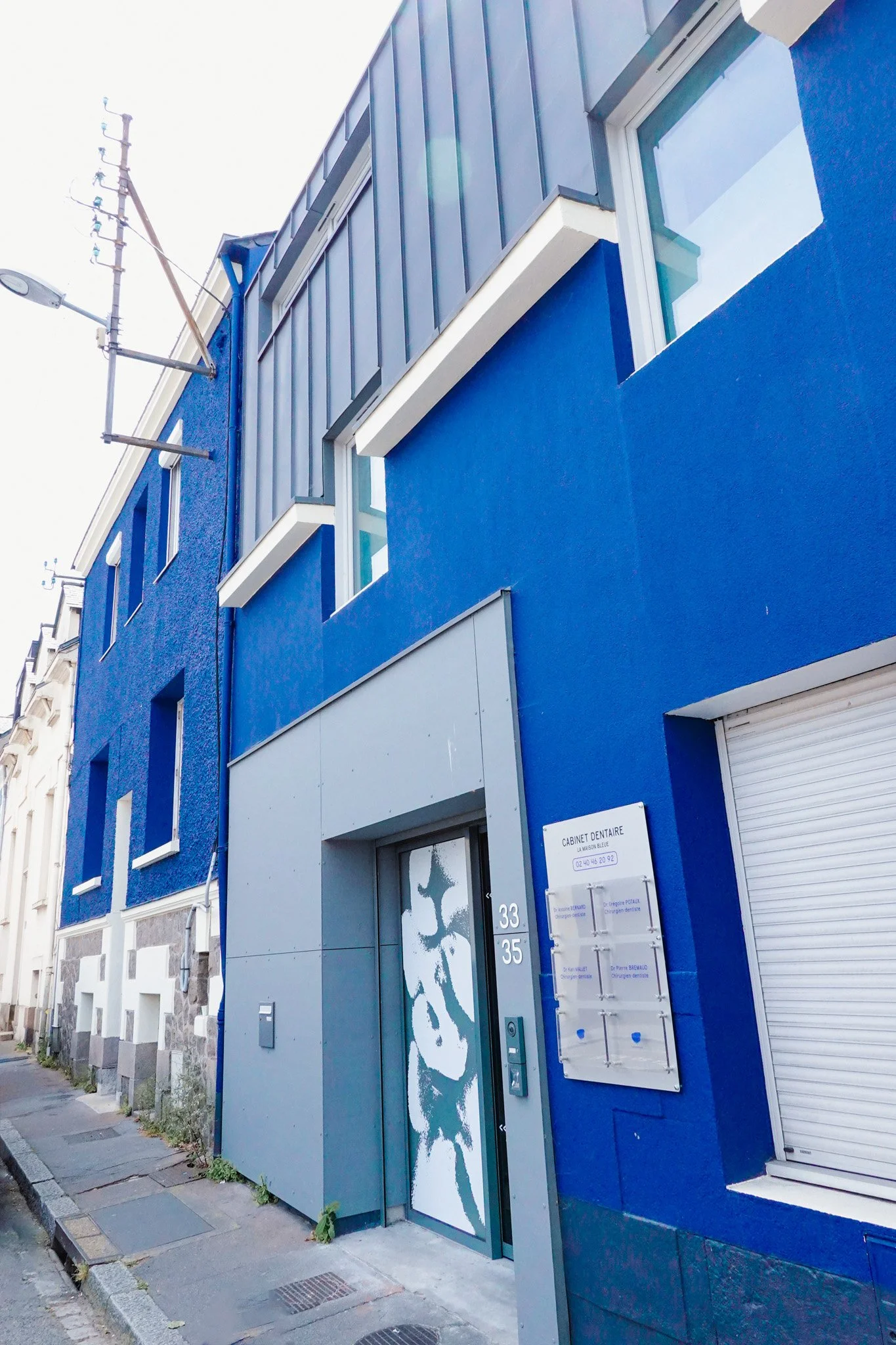 La-Maison-Bleue-Cabinet-dentaire-Studio-Yama-Nantes-Logo-Graphiste-Communication-32.jpg