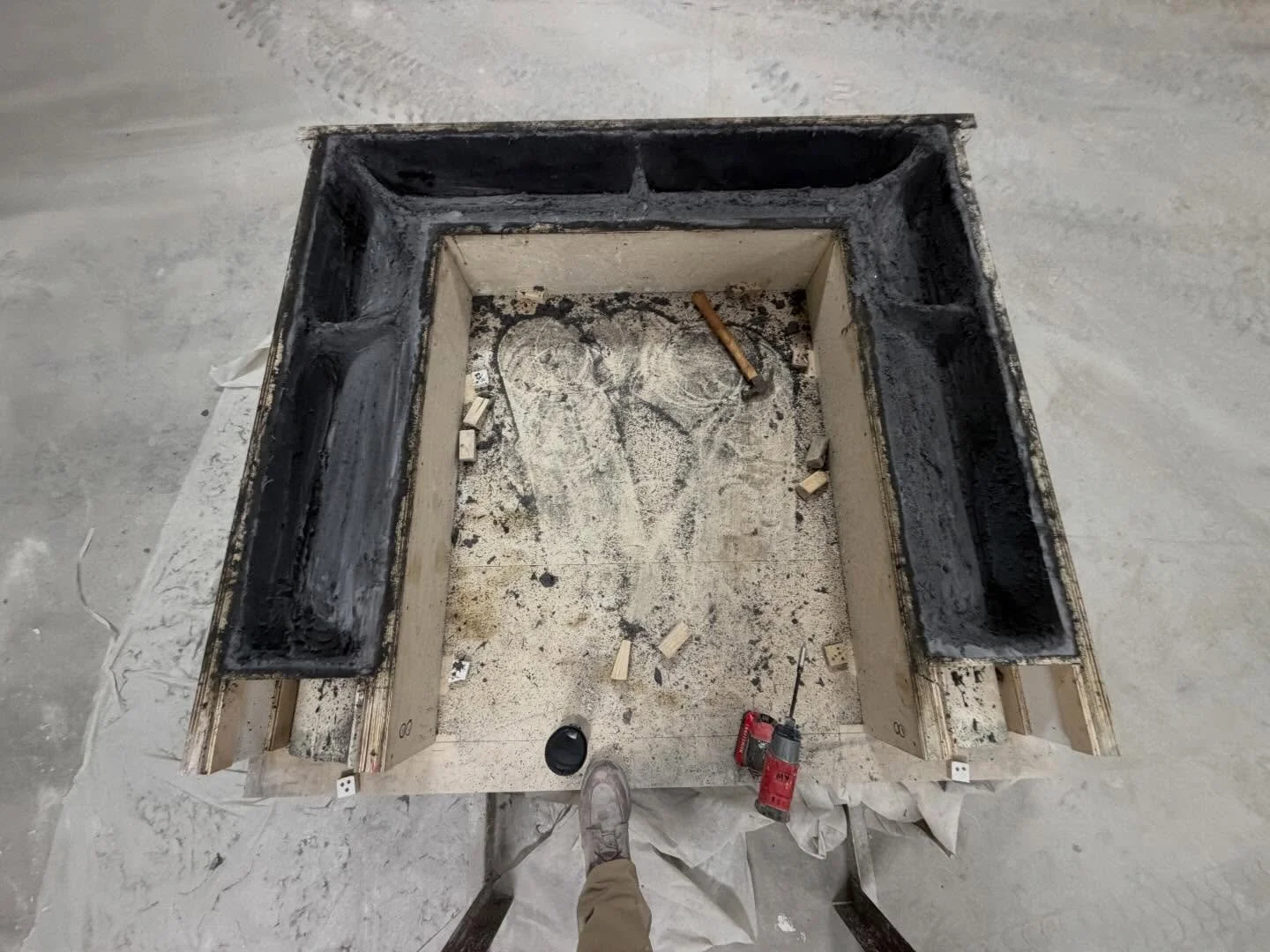 Been working on some #gfrc#fireplace surrounds#ConcreteIsCool #SweetConcrete #ConcreteFurniture