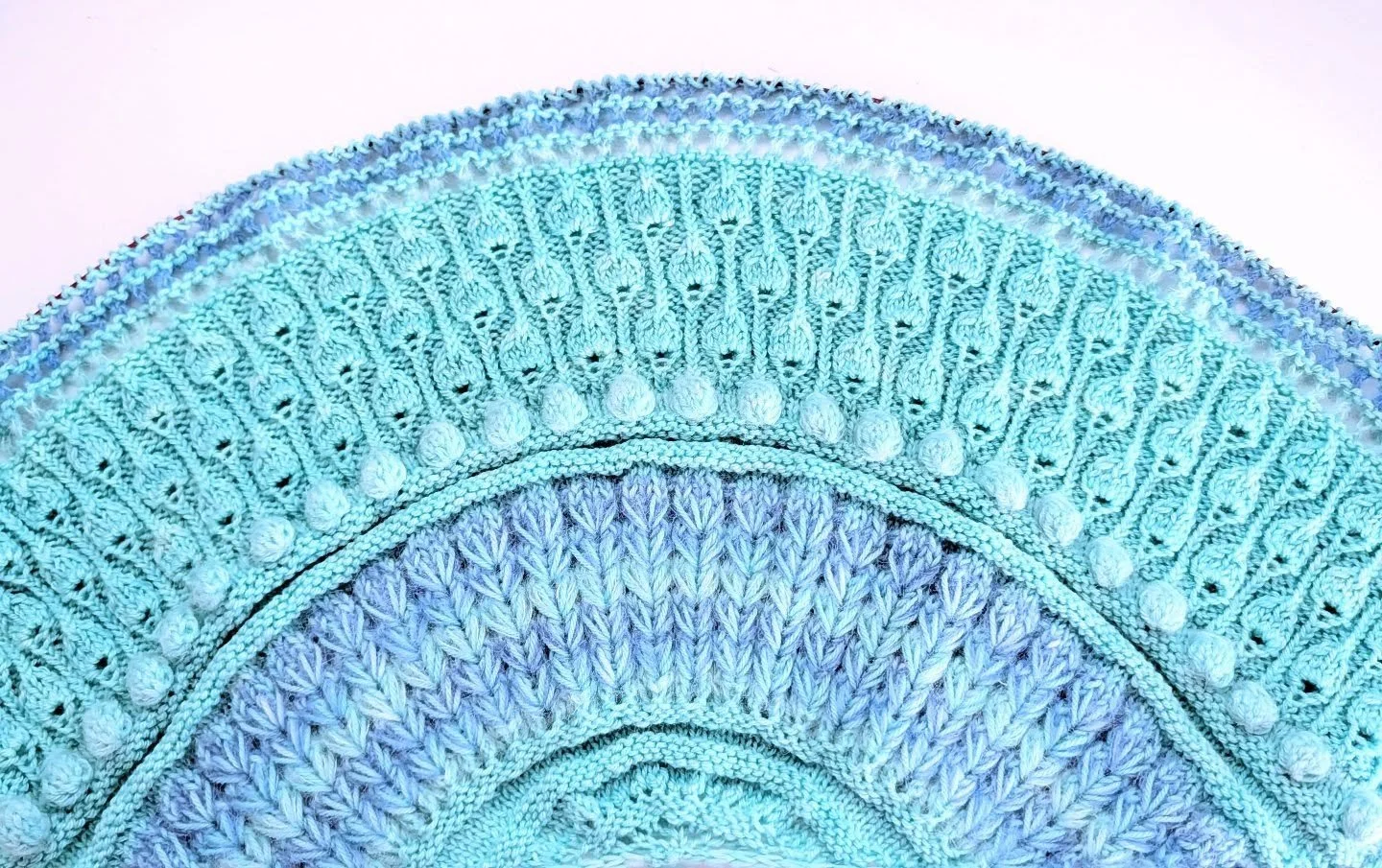 Another section done on The Glowhair Frost Shawl that @beautifulsimplicityfibreco and I are collaborating on. 

The nupps weren't my favorite, but definitely not the most challenging ones I've ever done. And I think that with the suri alpaca, they're