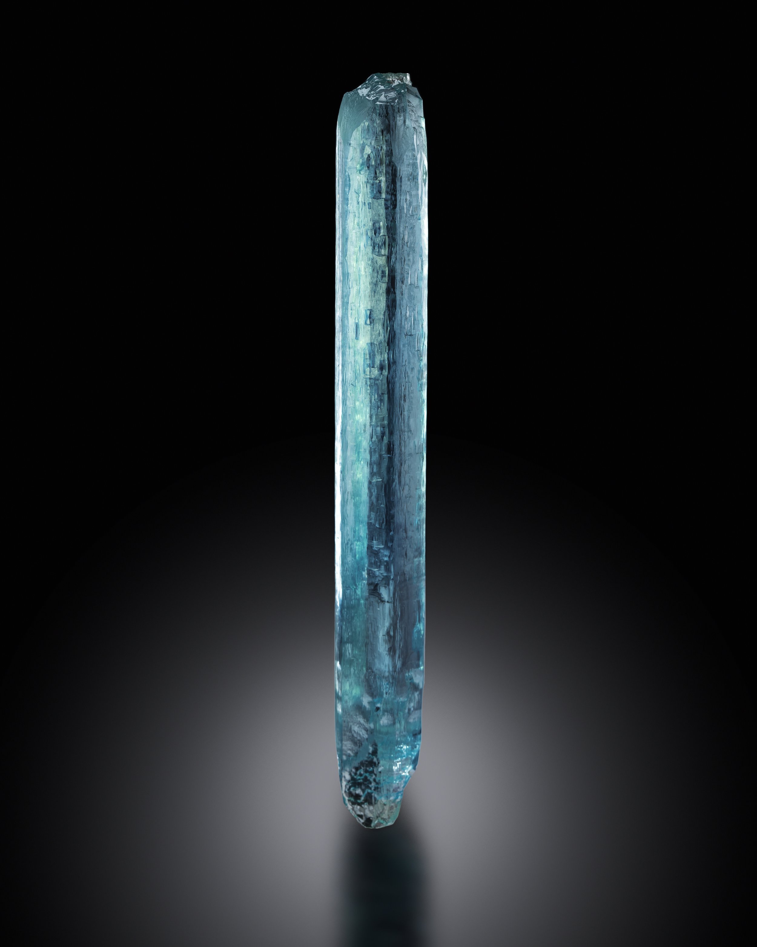 Aquamarine -
Medina Pegmatite, Pedra Azul, Brazil