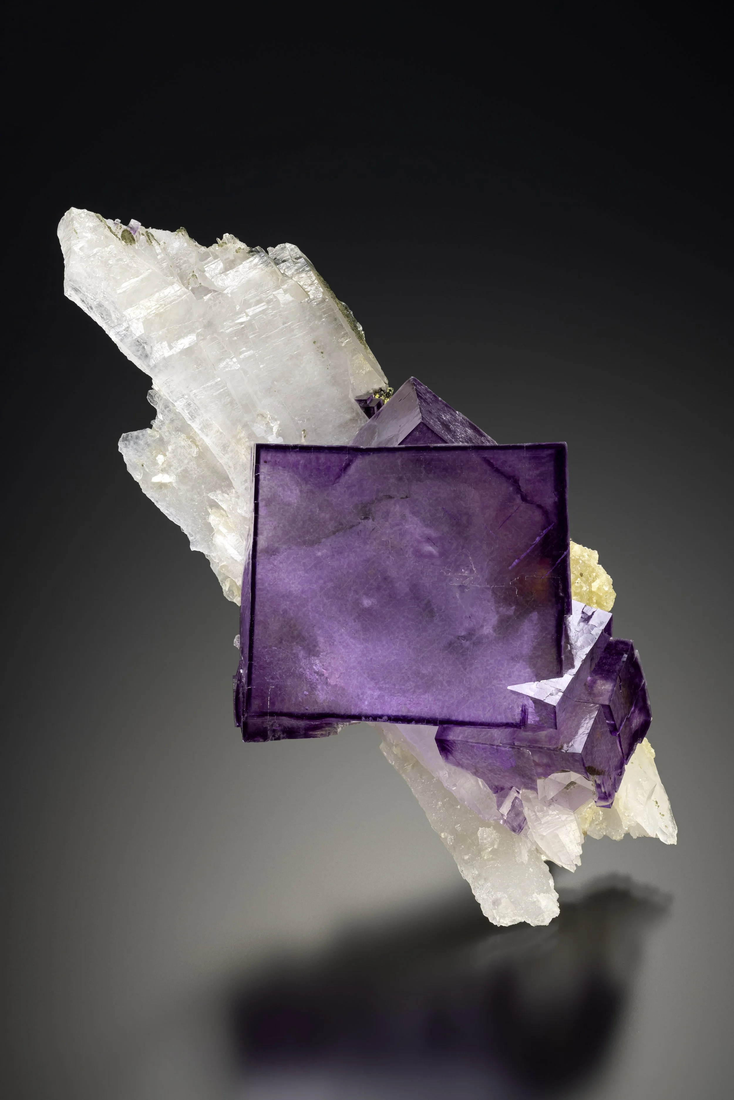 Fluorite on Quartz
- Yaogangxian Mine, China 