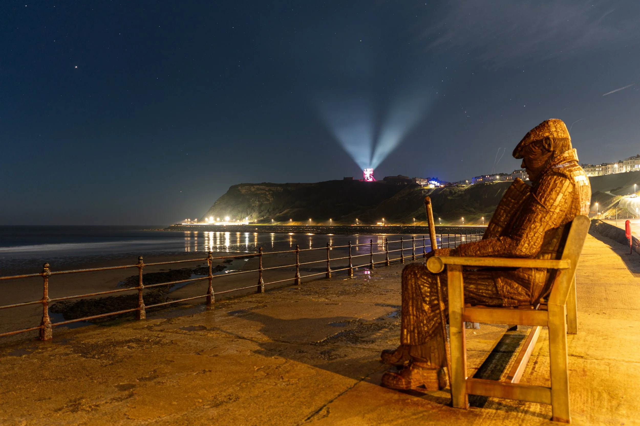ScarboroughLights_20251203_WanderingPhotography_CastleExteriorLights _002.jpg