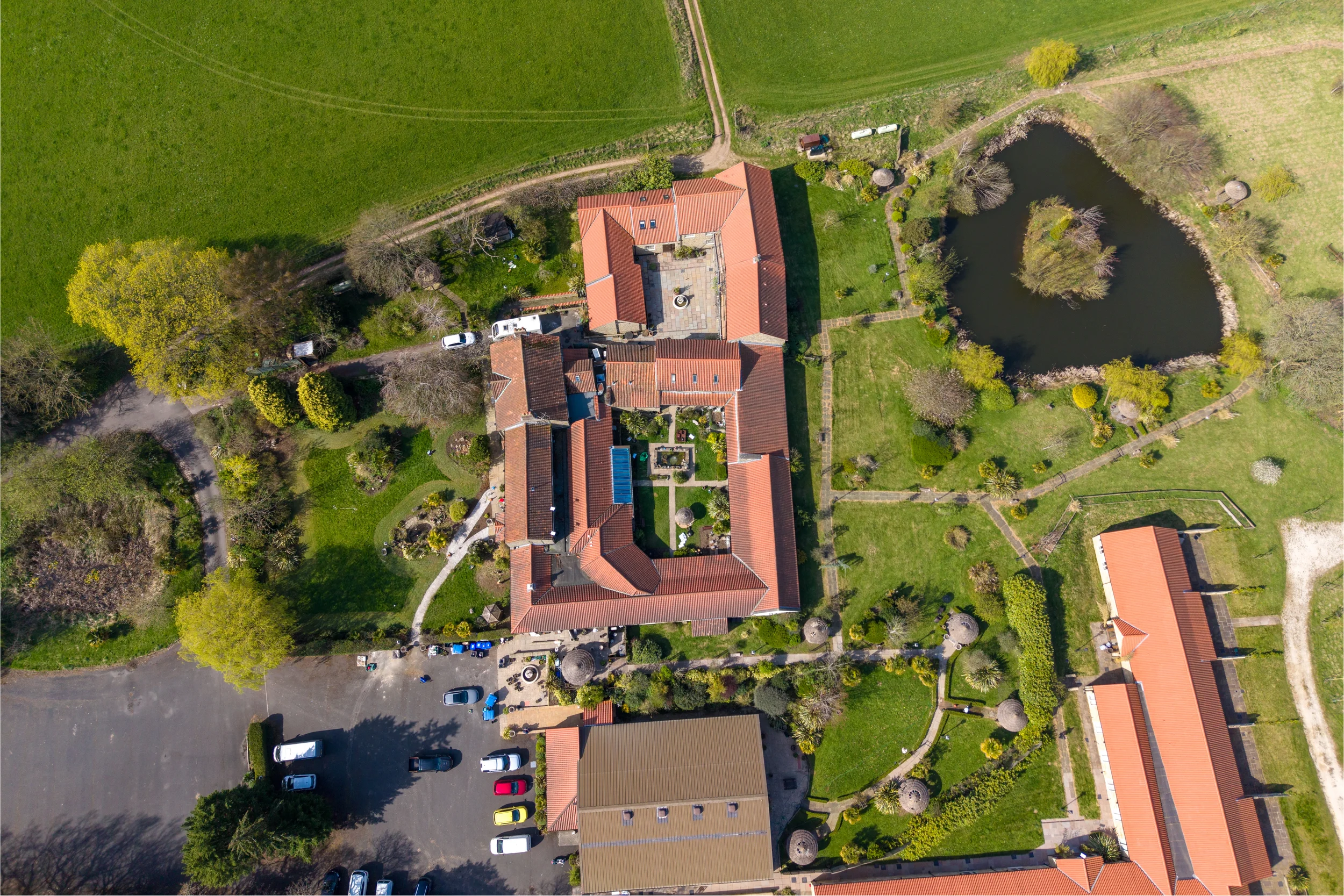 dji_fly_20260408_113132_0036_1775656409512_aeb-HDR.webp