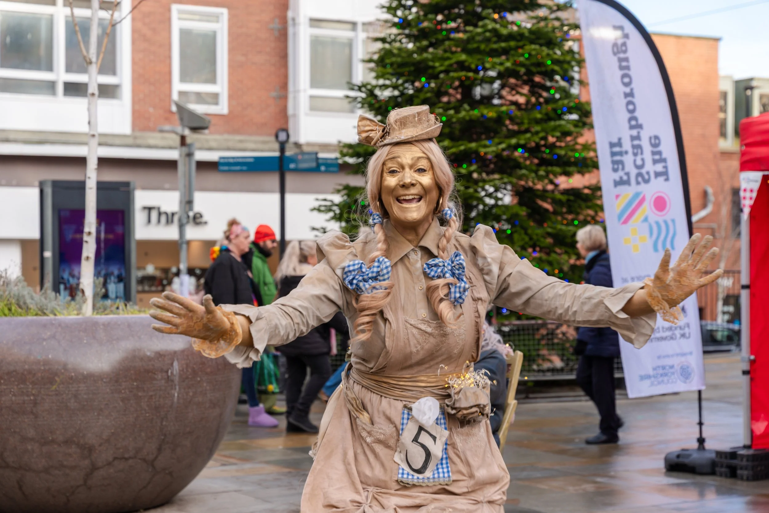 ScarboroughLights_20251213_WanderingPhotography_CuriousChristmasQuest_ScarbHighStreet_010.jpg
