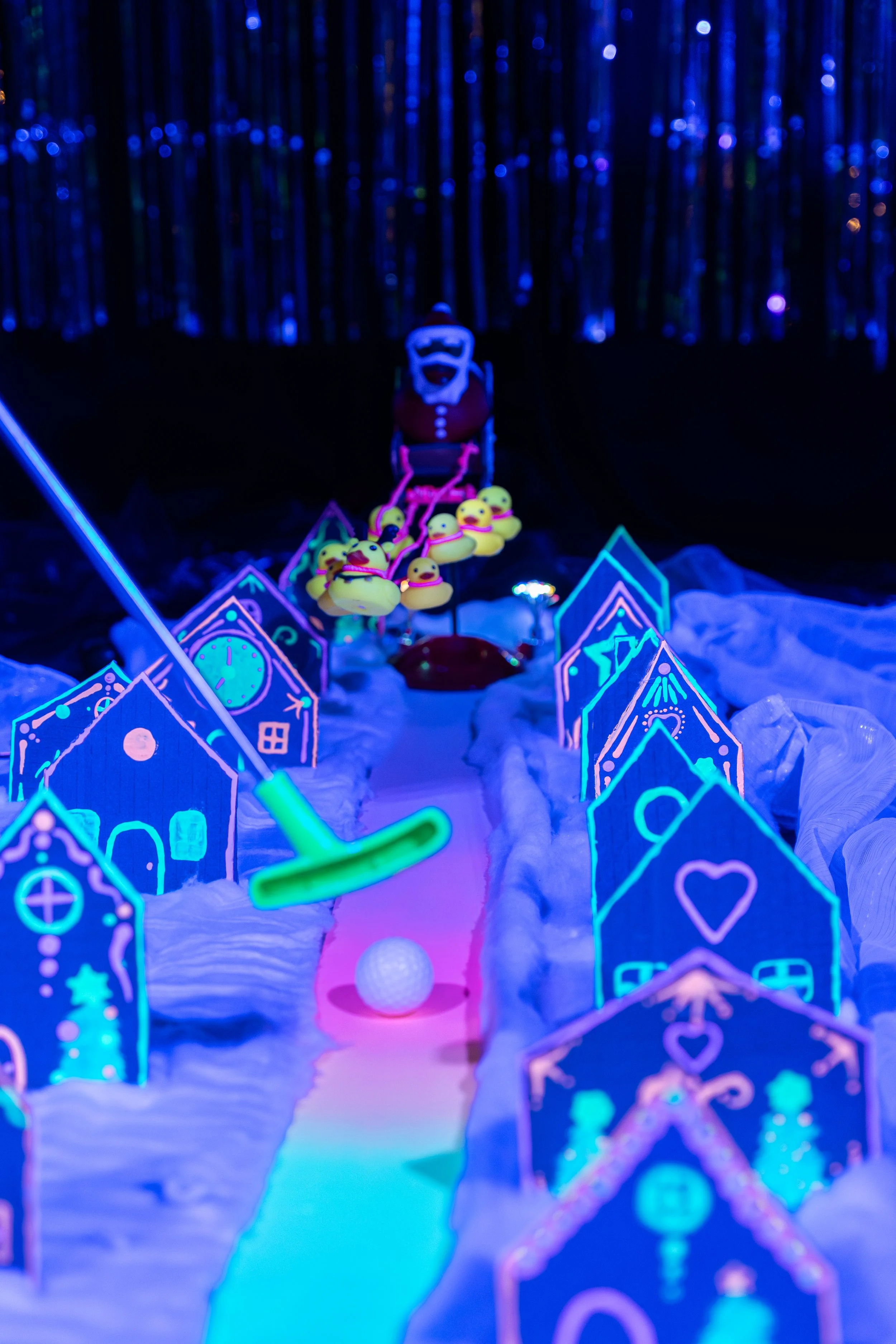 ScarboroughLights_20251221_WanderingPhotography_Quackers_CaskandKeg_018.jpg