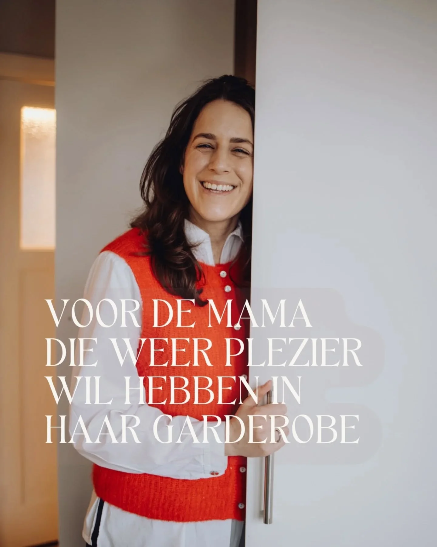 Je bent mama.
Je mag dragen waar jij blij van wordt.
Je kleding mag jouw persoonlijkheid weerspiegelen.
Je hoeft niet mee met de laatste mode.
Je mag aandacht hebben voor jezelf.

Kleding mag weer leuk worden.
Niet alleen praktisch of snel gekozen.
O