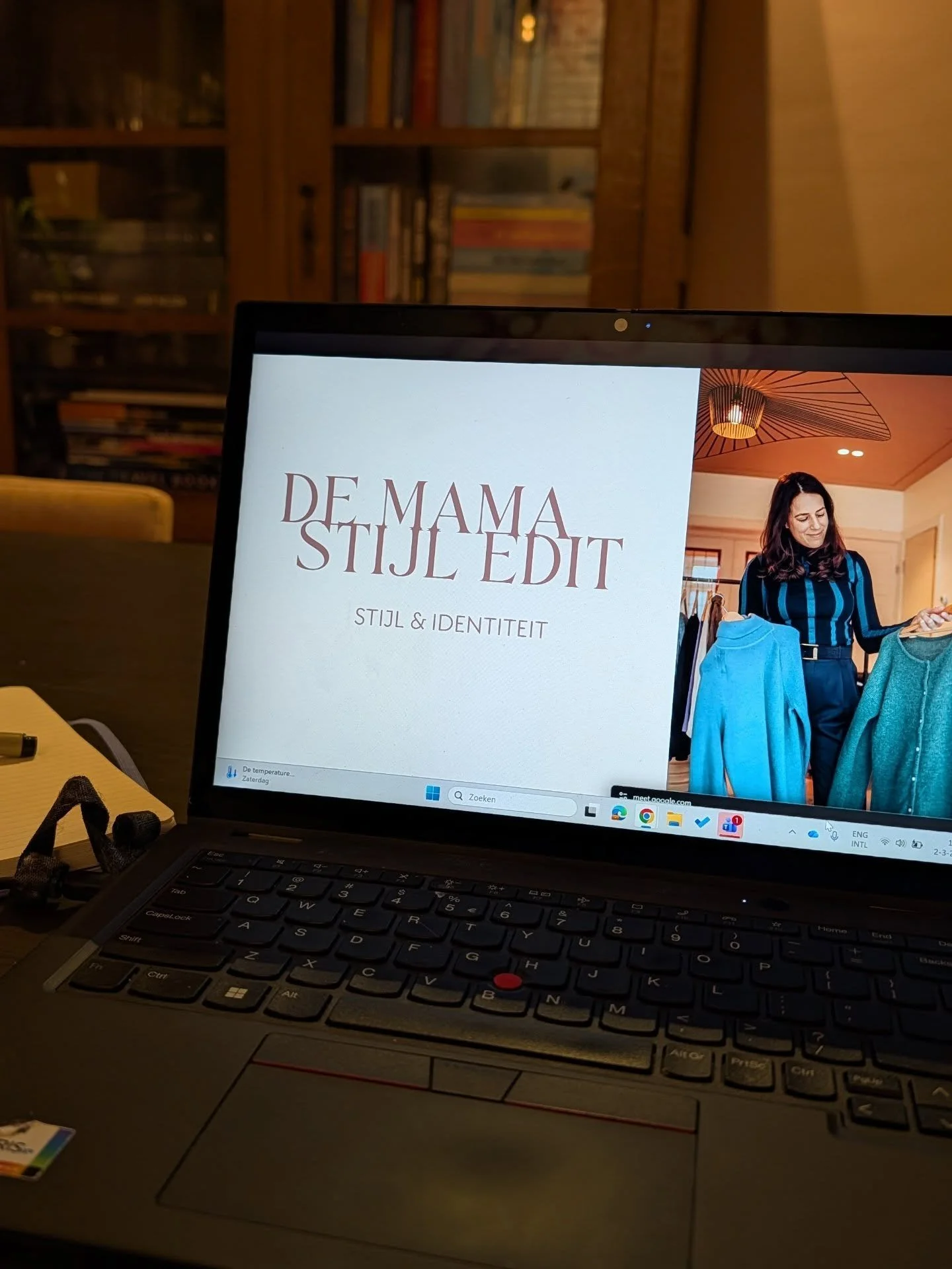 Maart 2026 - Een extra speciale maand💜

1. De start van De Mama Stijl Edit! Wat eind 2025 begon met een ingeving toen ik rustig in de trein zat, werd al snel een idee waar ik niet omheen kon.

2. Ik maakte van mijn shopronde in Nijmegen een reel. Di