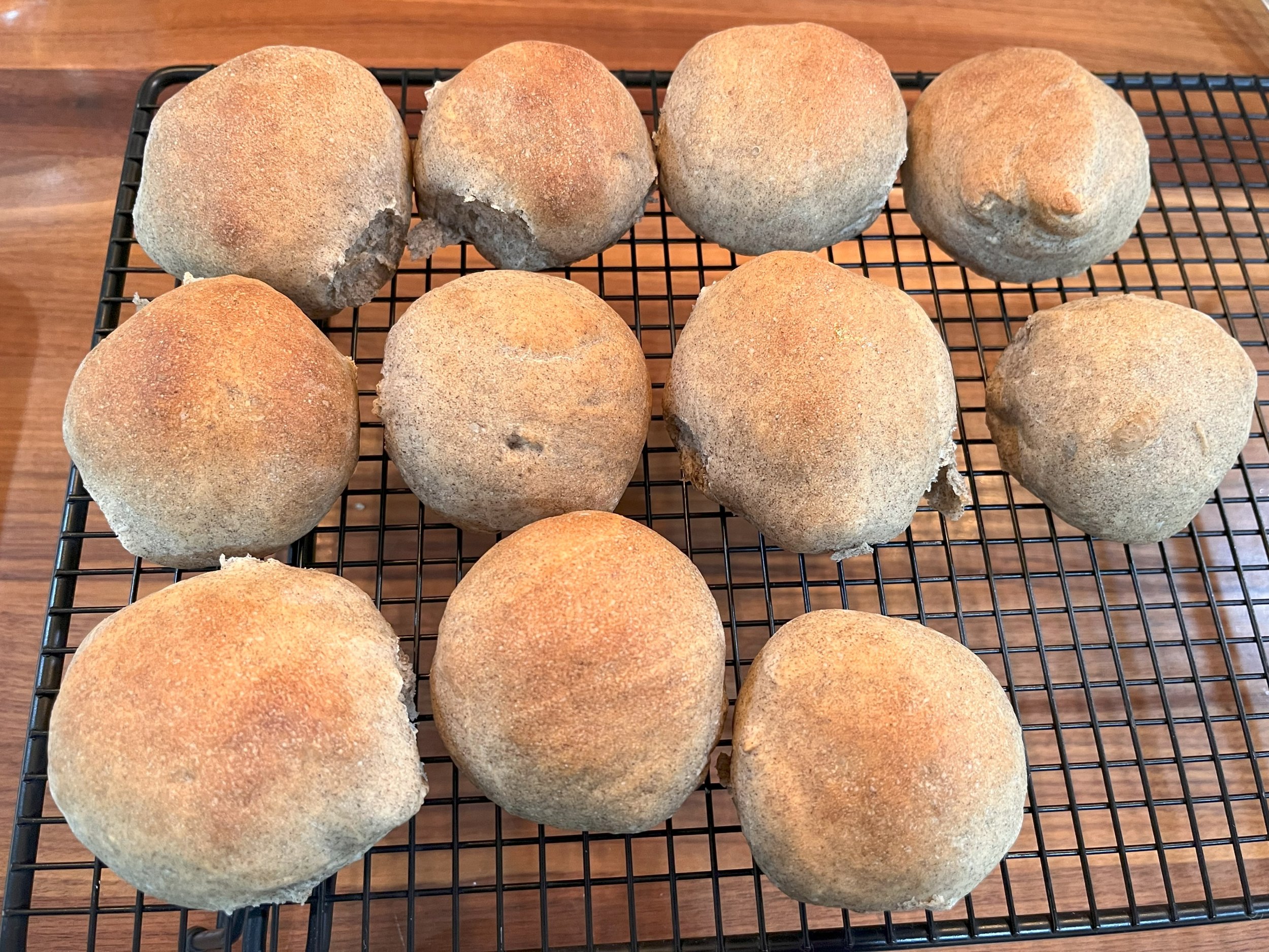 grainguildbreadhoneybeerdinnerrolls.jpg