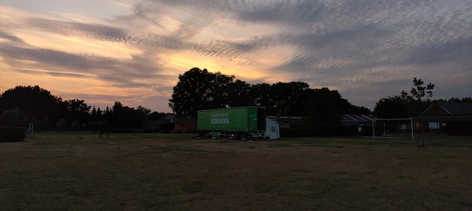 WhatsApp Image 2025-11-23 at 17.40.27 (3).jpeg