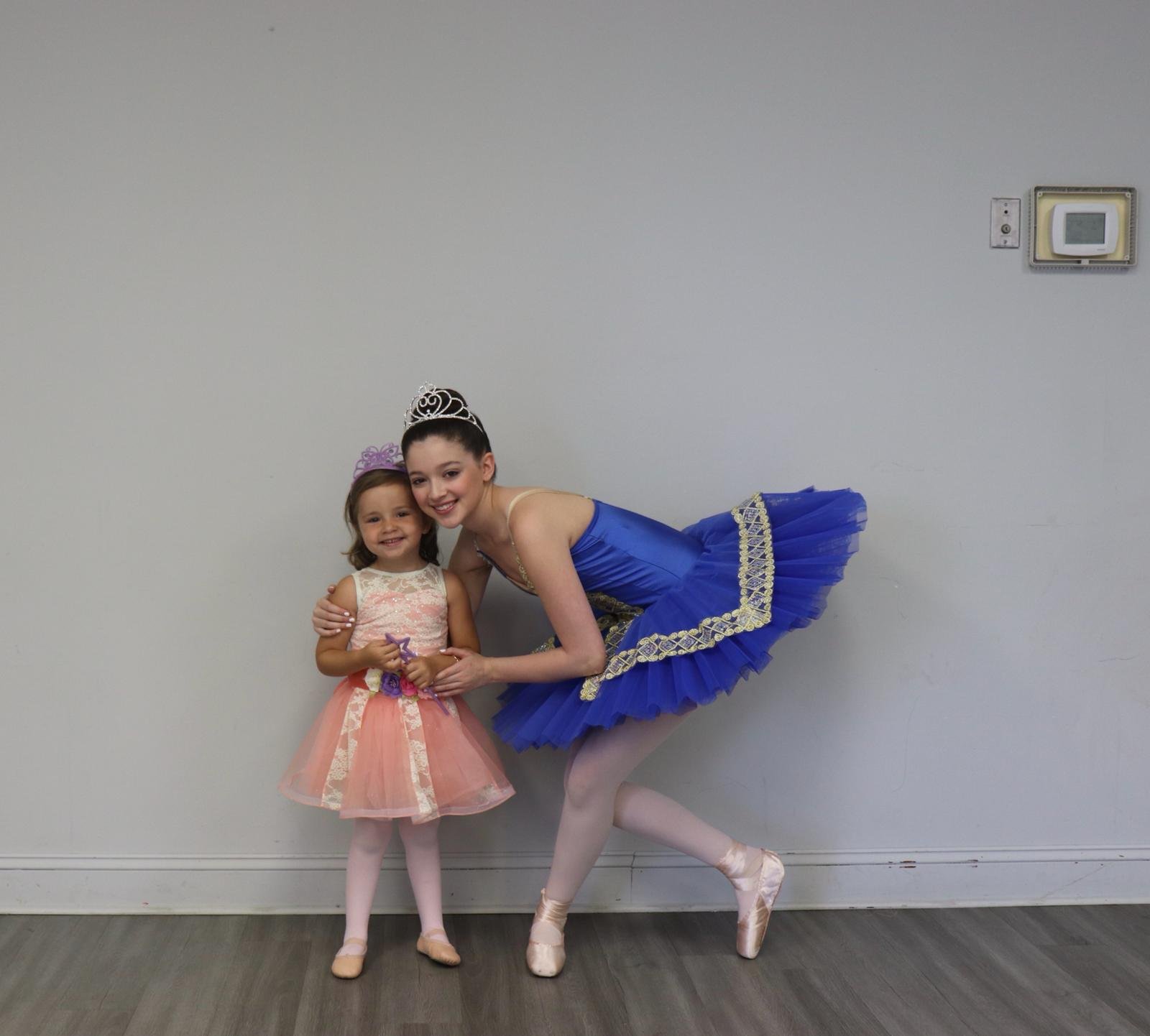 Ballerina/ Dance Teacher (1 hour)