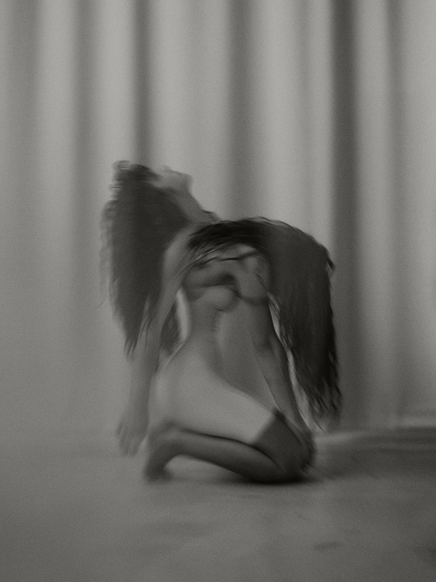 I always loved playing with transitions 

Something new and a sneak peek into one of our recent project with @align__studio