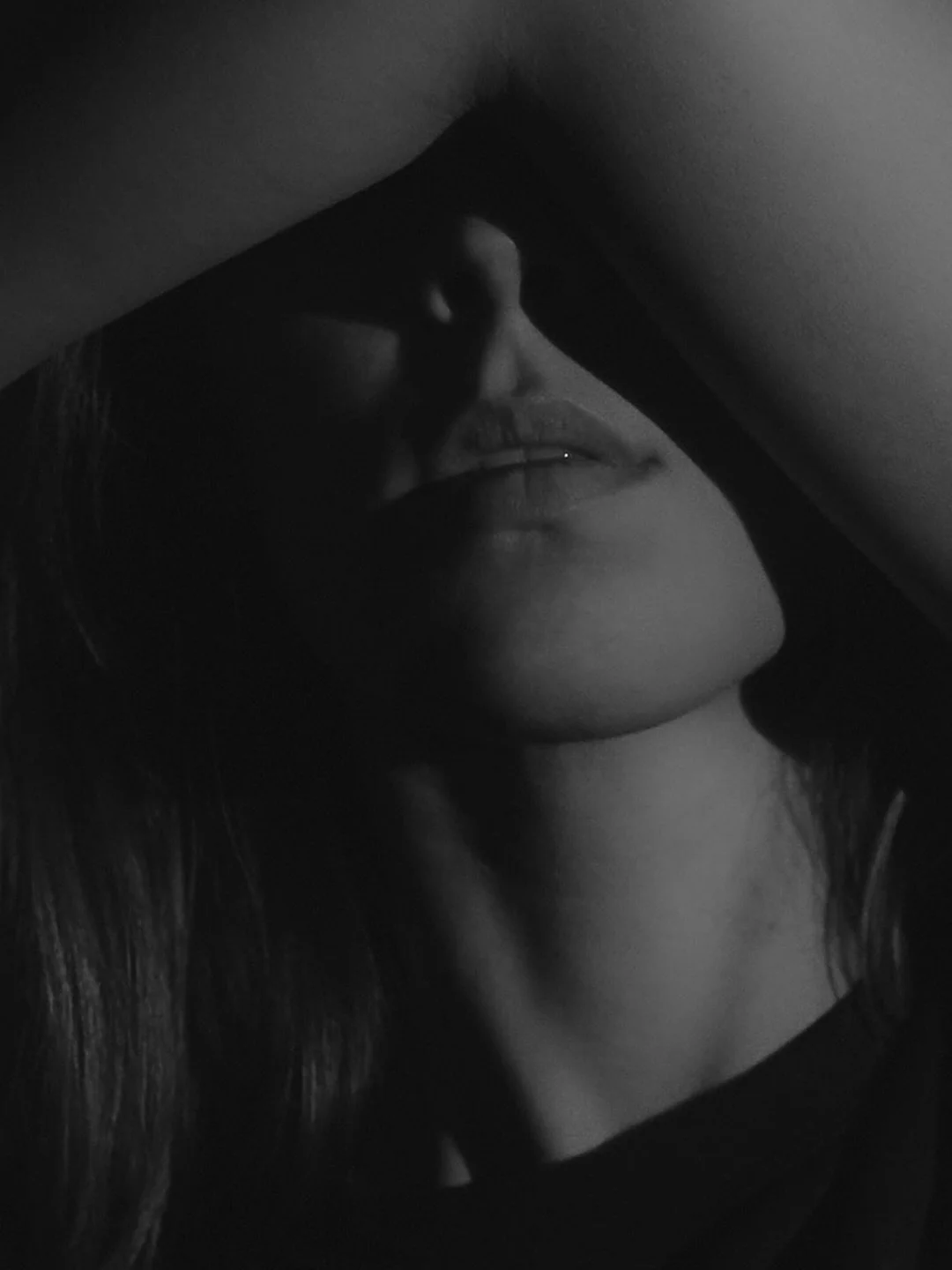 long time no self-portraits :)
rainy weather made me do it and play around with studio lights

#selfportrait #studiolighting