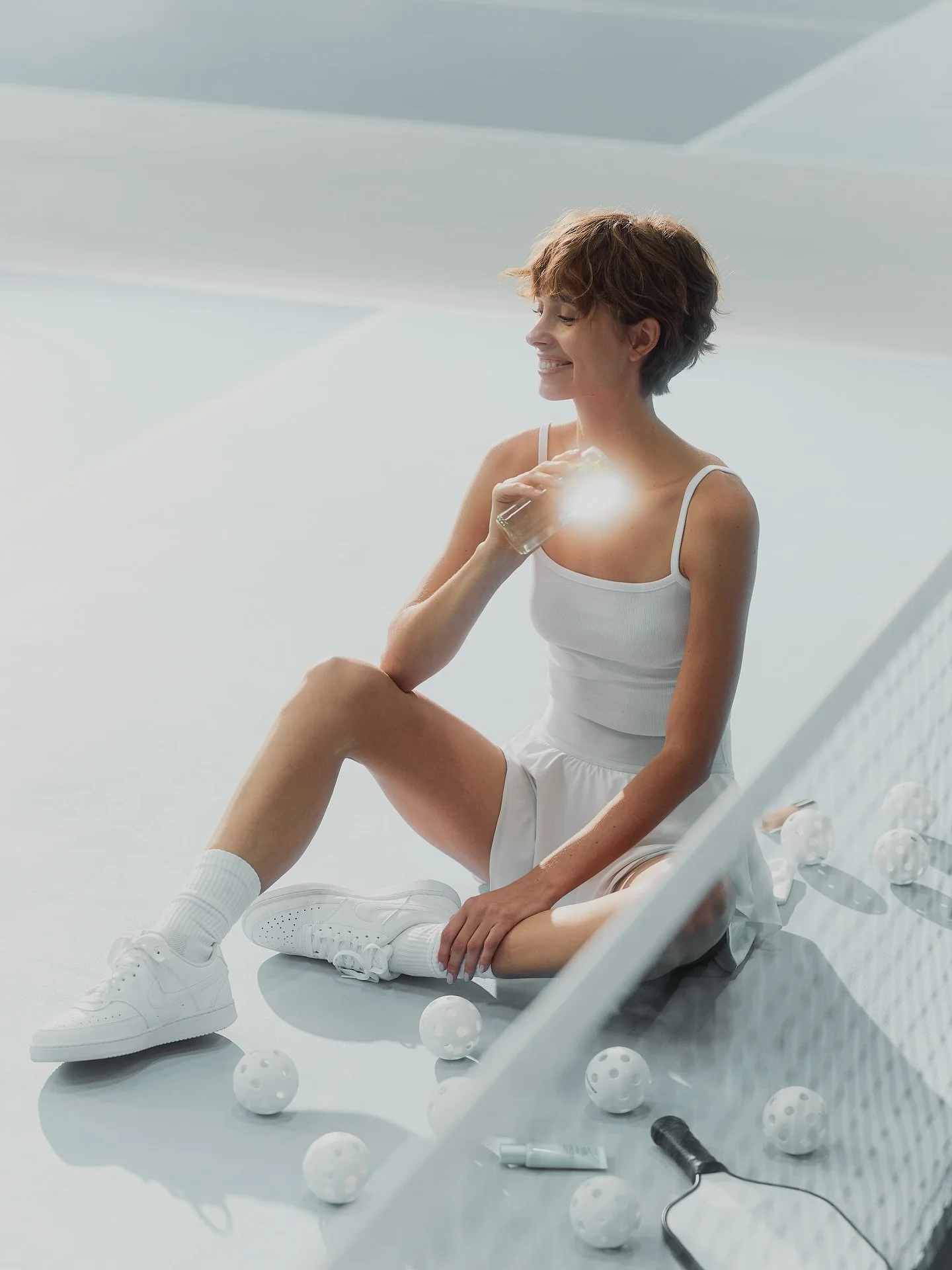 new work for @esteelaudergermany creating photo &amp; video teasers for their Summer on the Go pop up event series in Germany 🩵☀️
Glow to go, pickleball to play, summer drinks and good vibes included ✌🏻

model: @emelyborsody 
AD: @alinaf.jpg @__jul