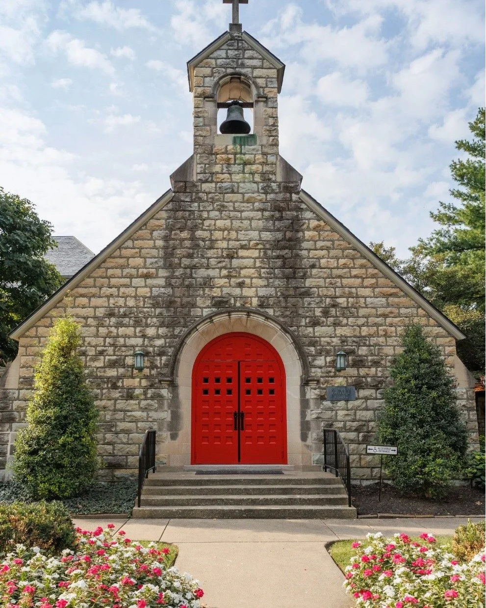 Whitehouse Residential &amp; Commercial Painting has had the privilege of painting many churches throughout Kentuckiana, and we&rsquo;re always honored to work on spaces that hold such special meaning within our community.

At St. Mark&rsquo;s Episco