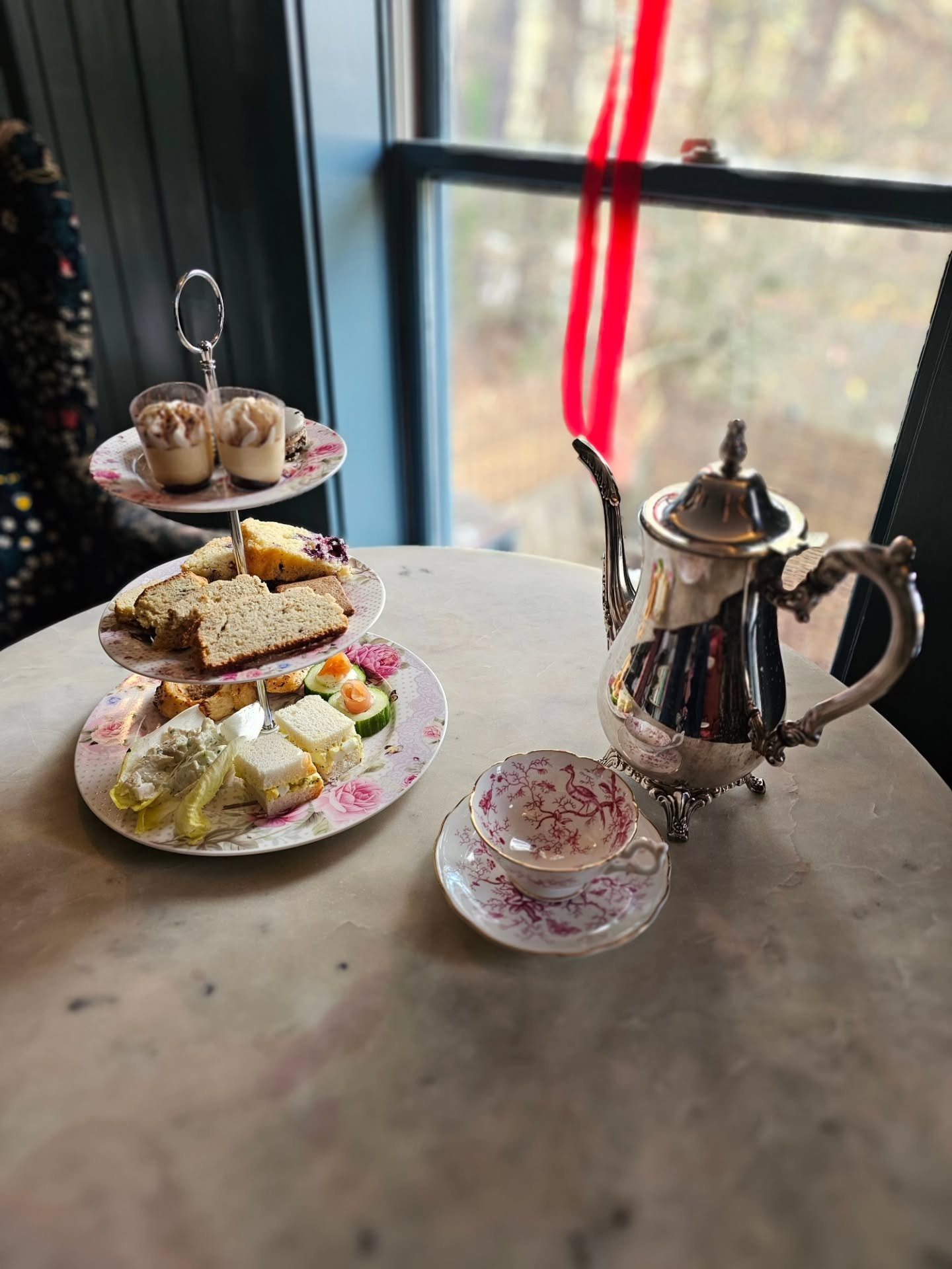 Are you attending high tea @highlandermountainhouse today?  Here's what you missed last month! 🫖💗❄️

#visithighlandsnc #hightea #WinterInHighlands