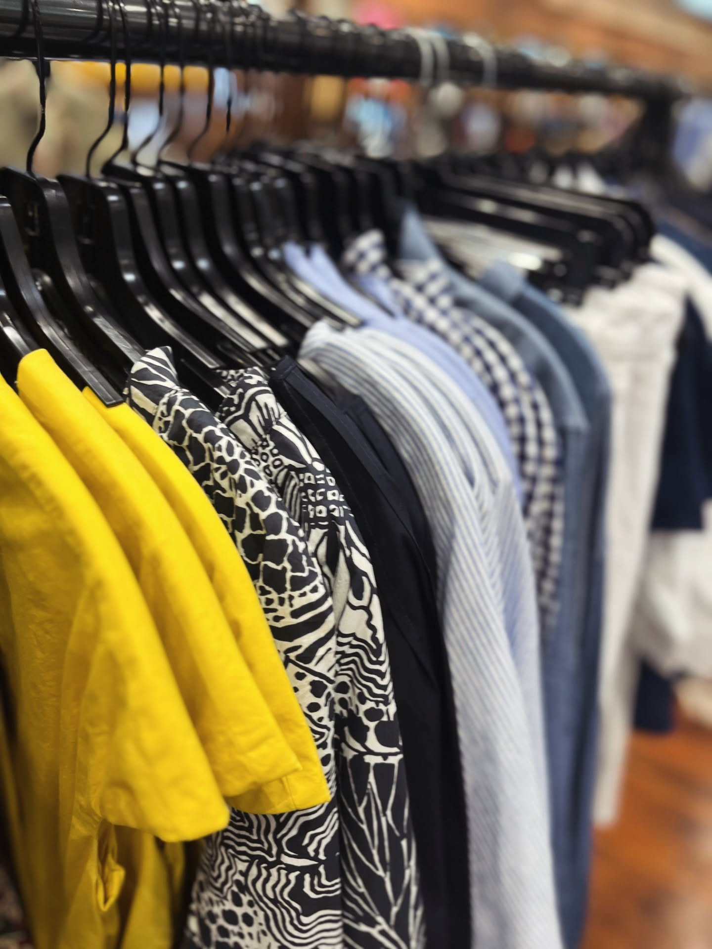 Spring styles are rolling in and winter pieces are marked down, giving you two seasons of reasons to stop in ✌️💗