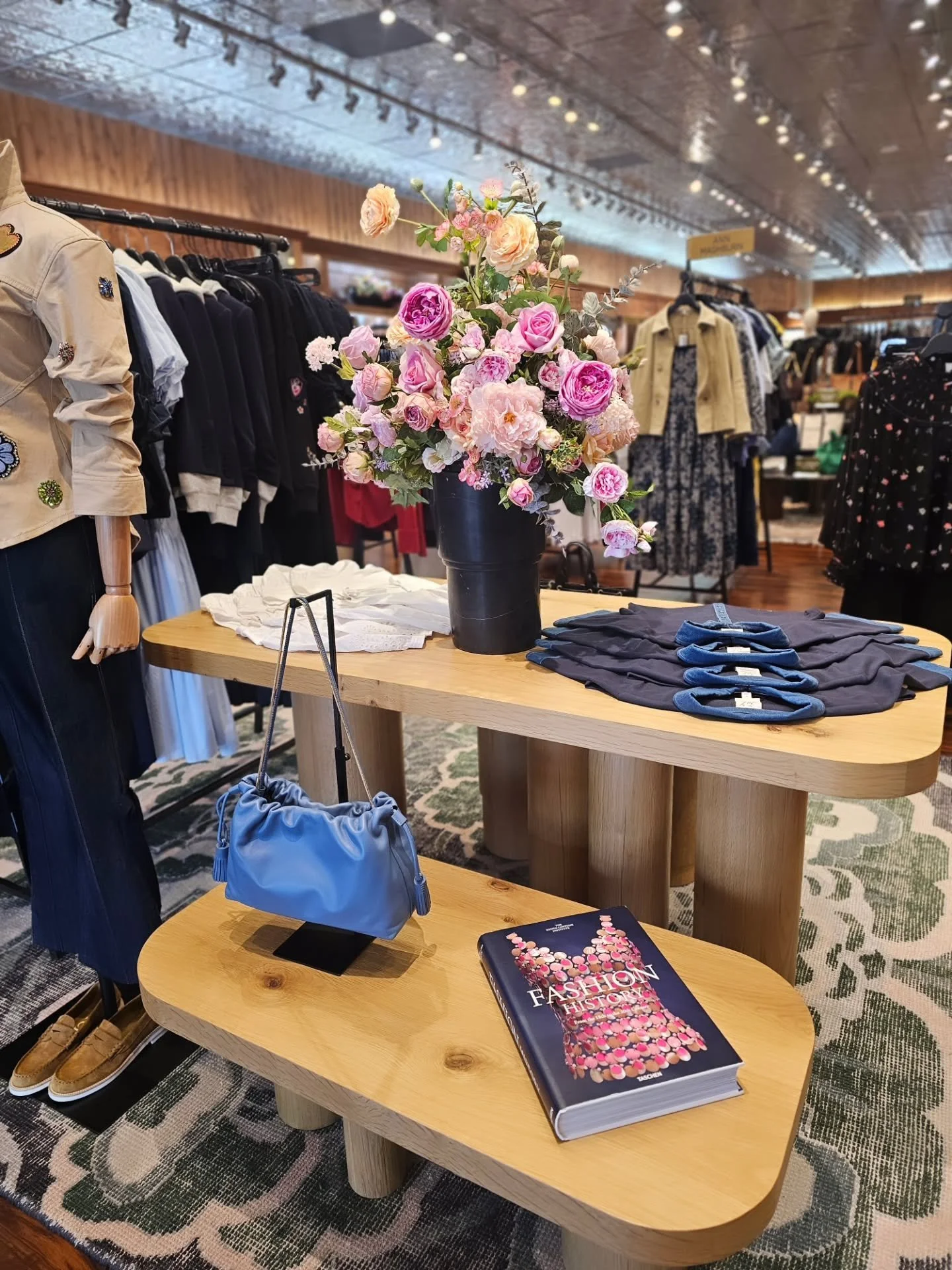 Spring is in full bloom at Rosenthals 🌷🪻