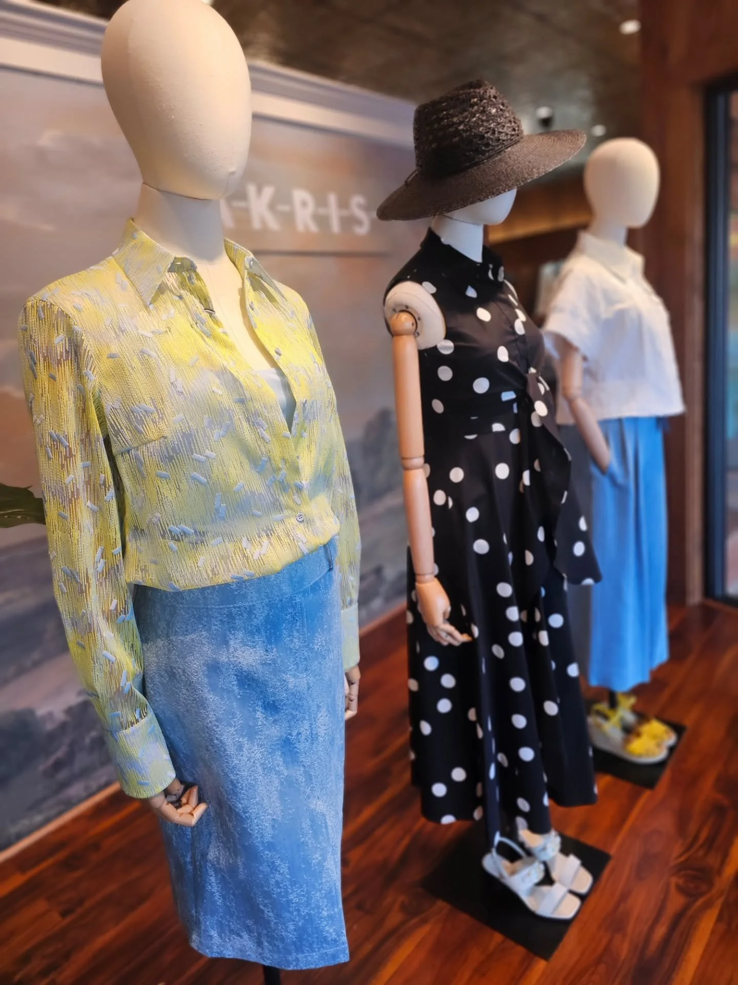 Spring has officially arrived at Rosenthals!

Fresh color, lighter layers, and pieces you can wear right now.

Come see what&rsquo;s new 💗