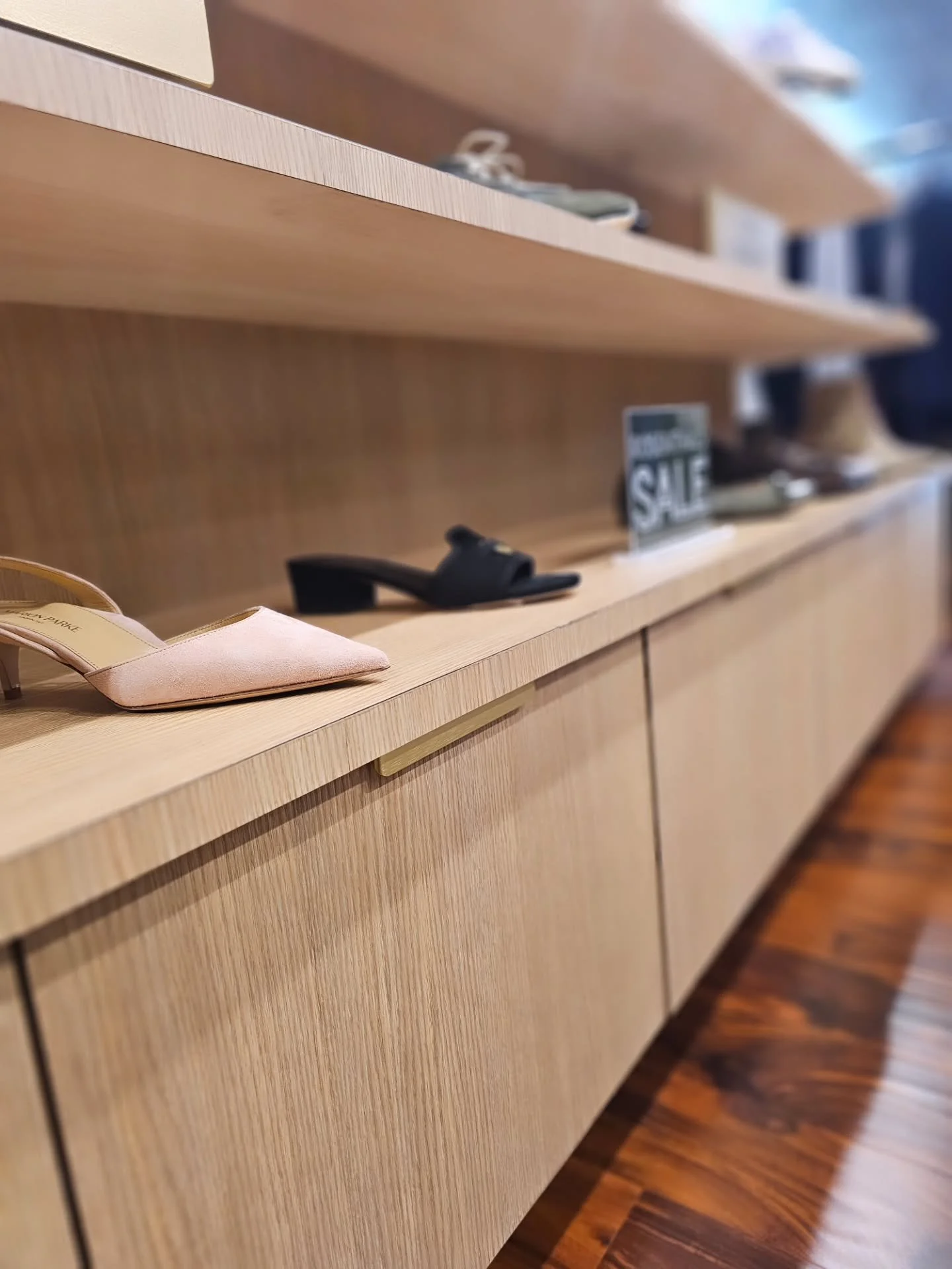 As Spring imerges, we enter the final days for winter sale.

Select styles remain, with limited sizes 🪻