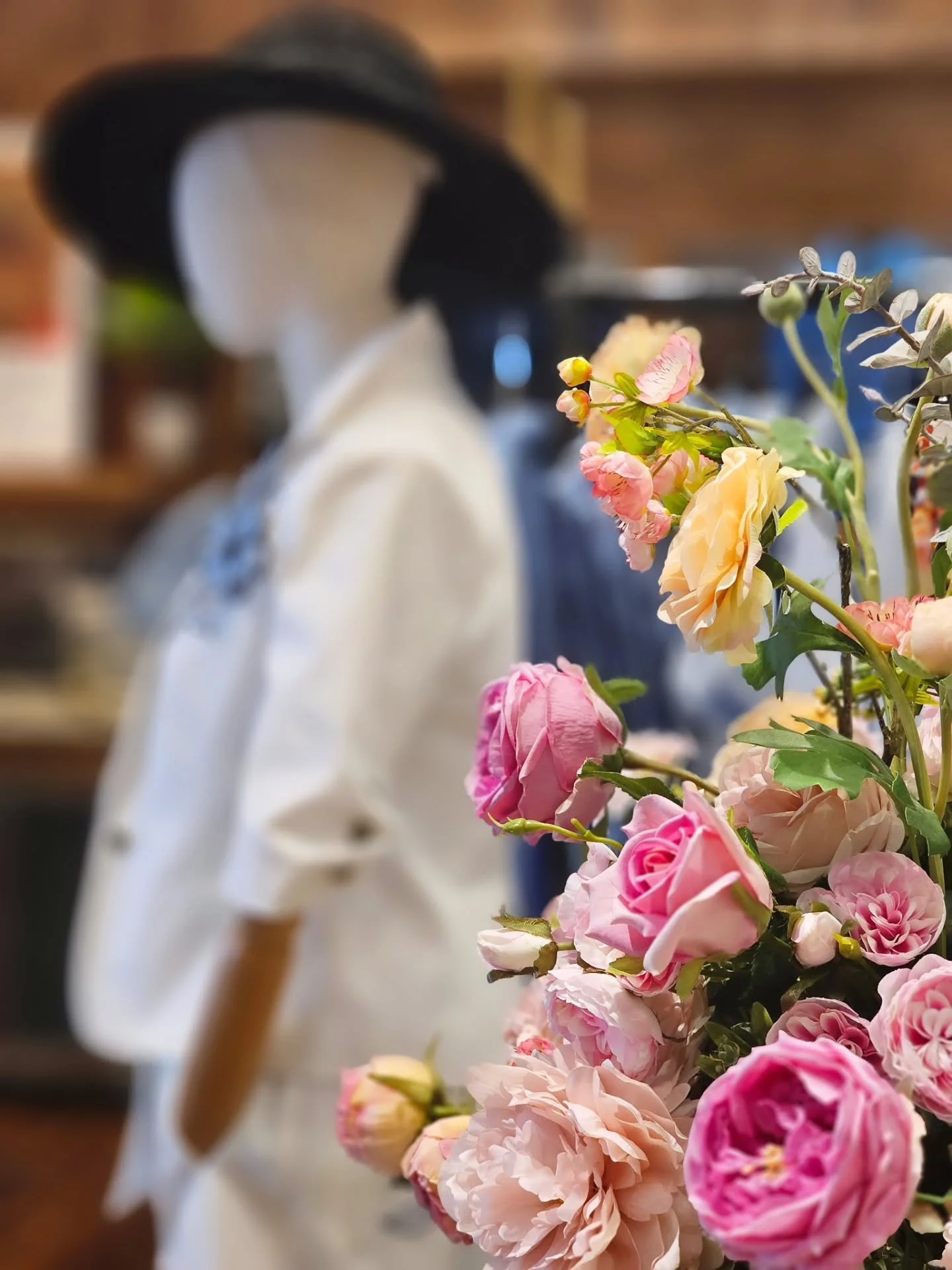 The flowers are in bloom at Rosenthals 🪻