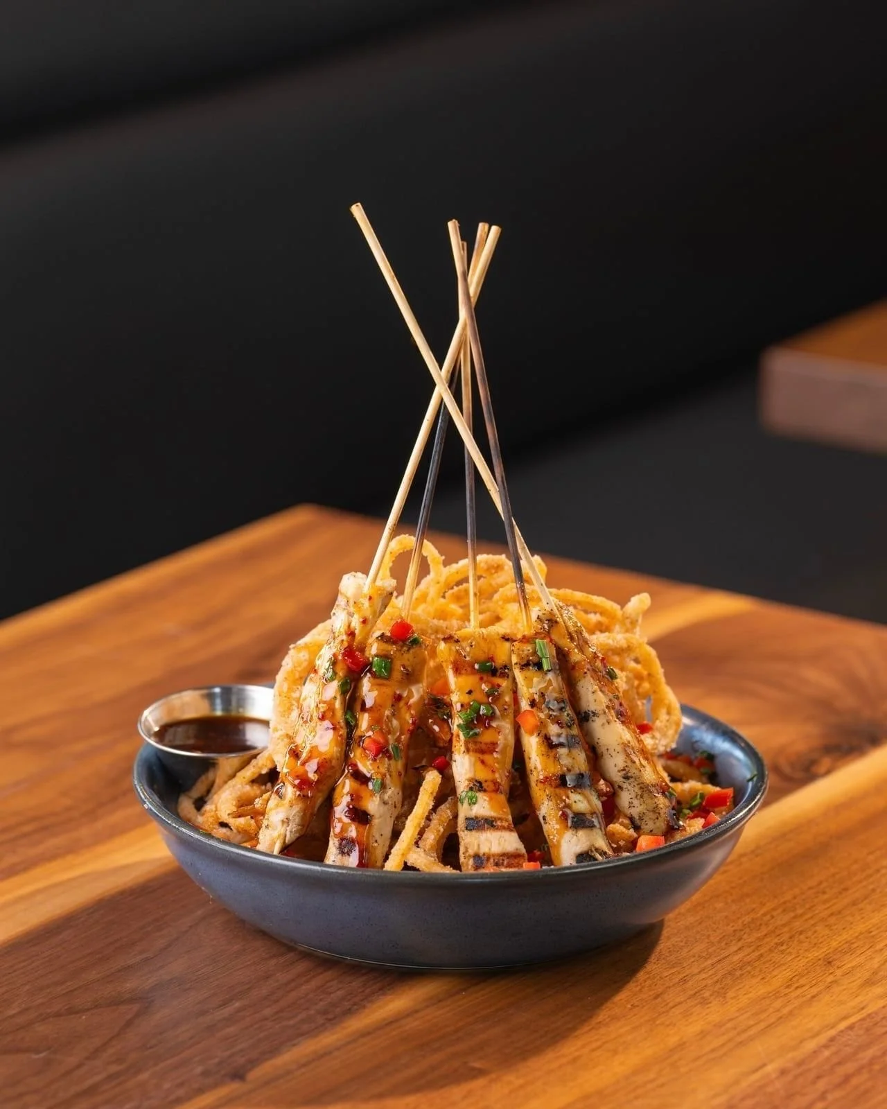 🔥 Juicy, tender &amp; straight off the grill ✨
Chicken Skewers, Oliver&rsquo;s style. 🍴

📍 Oliver&rsquo;s Modern American 

Sun - Thurs ➡️ 4:00pm - 10:00pm
Fri - Sat ➡️ 4:00pm - 11:00pm

📍 3205 N Hayden Rd Scottsdale, AZ 85251

#OliversModernAmer