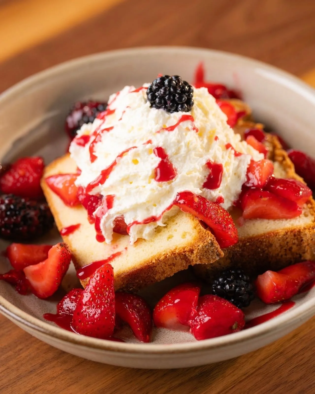 A slice of pure happiness 🍰✨
Our Pound Cake is the perfect ending to your night at Oliver&rsquo;s 

📍 Oliver&rsquo;s Modern American 

Sun - Thurs ➡️ 4:00pm - 10:00pm
Fri - Sat ➡️ 4:00pm - 11:00pm

📍 3205 N Hayden Rd Scottsdale, AZ 85251

#Olivers