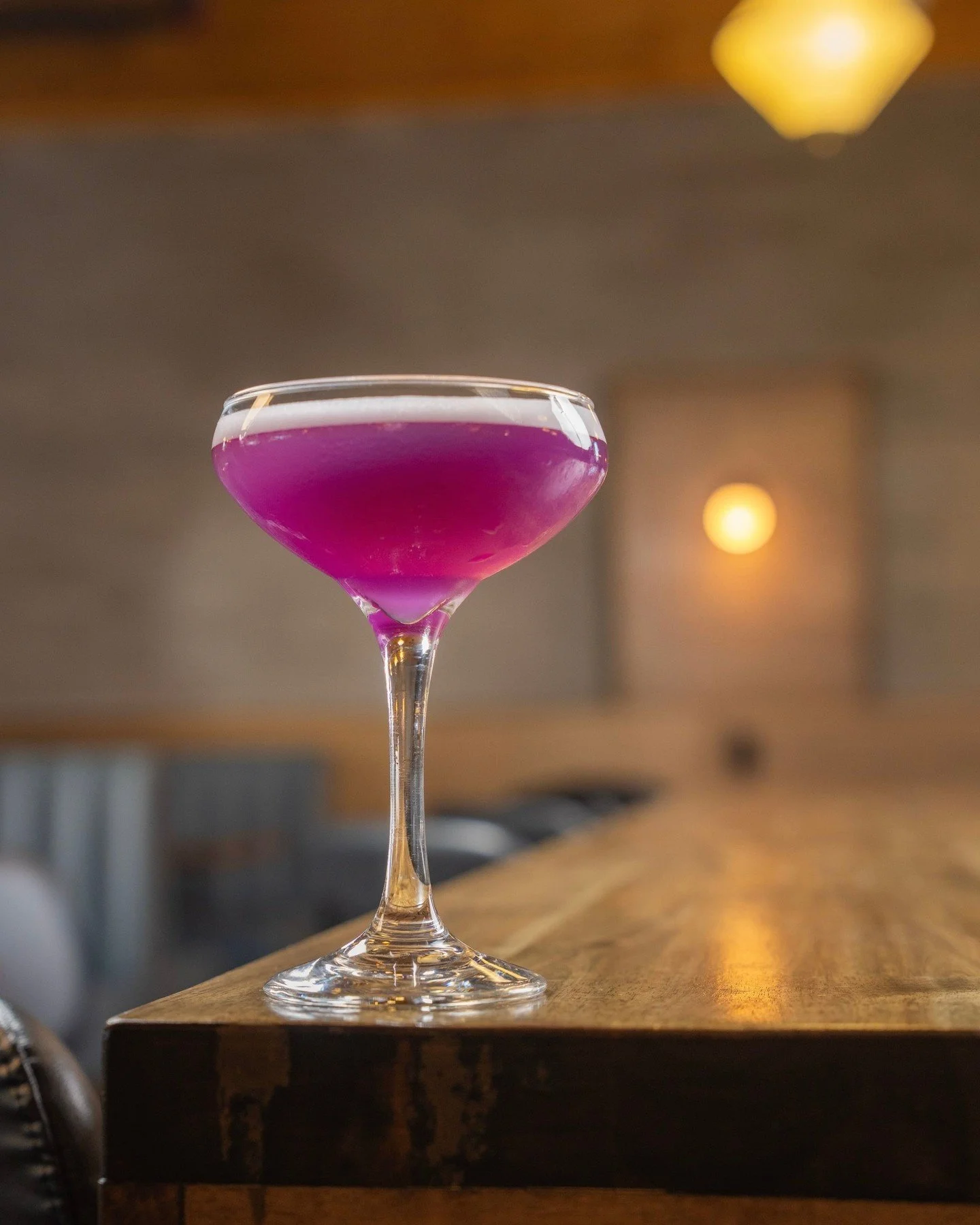 Delicate, refreshing, and beautifully balanced. The Gin Blossom is a signature sip at Oliver&rsquo;s Modern American. 🥂✨

📍 Oliver&rsquo;s Modern American 

Sun - Thurs ➡️ 4:00pm - 10:00pm
Fri - Sat ➡️ 4:00pm - 11:00pm

📍 3205 N Hayden Rd Scottsda