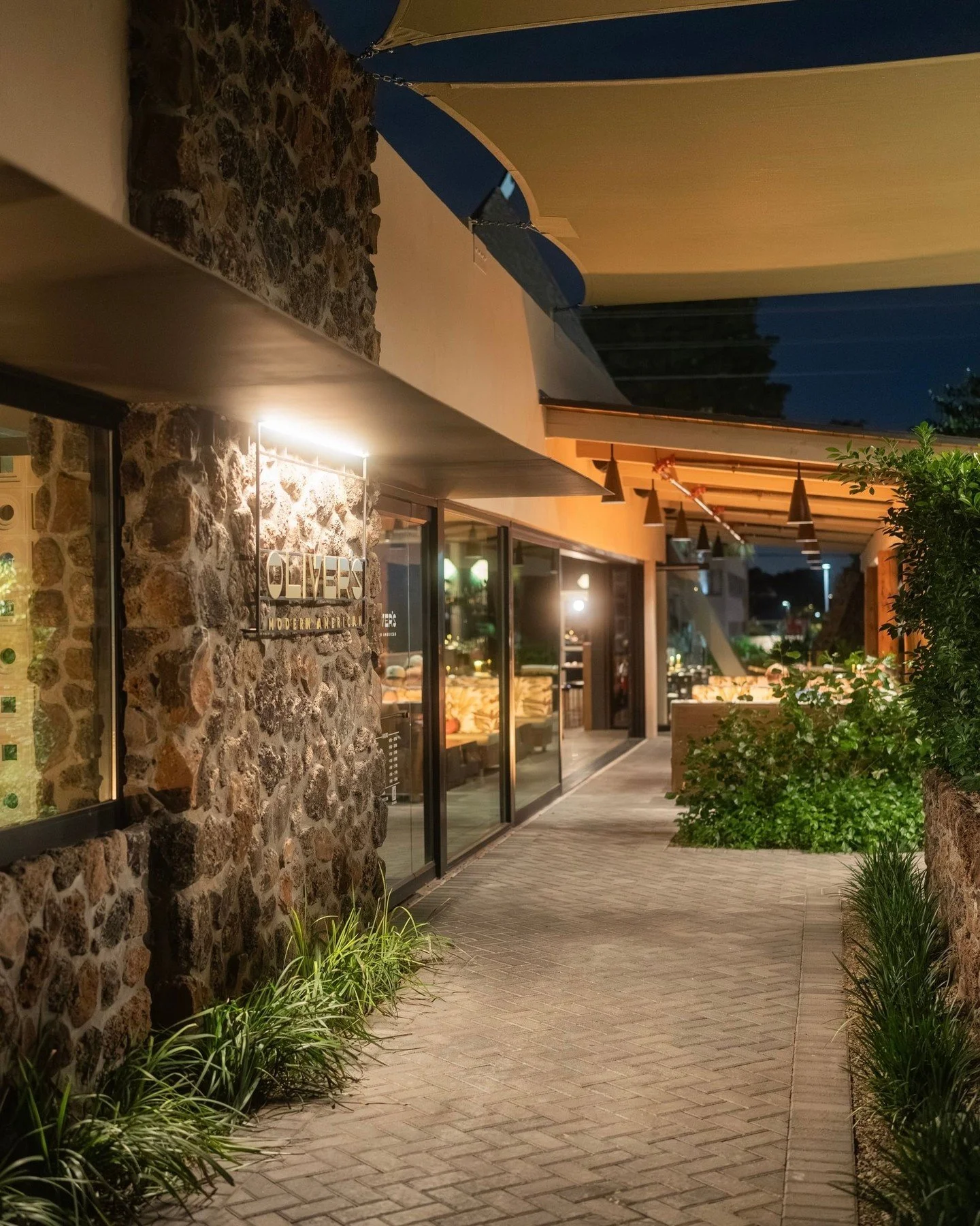 Another year, another reason to be grateful 🥂✨🍽️ 

From scratch-made plates  to unforgettable vibes , Oliver&rsquo;s Modern American is where the year begins &mdash; and where great moments continue 🤍🍷

Oliver&rsquo;s Modern American ✨

Sun - Thu