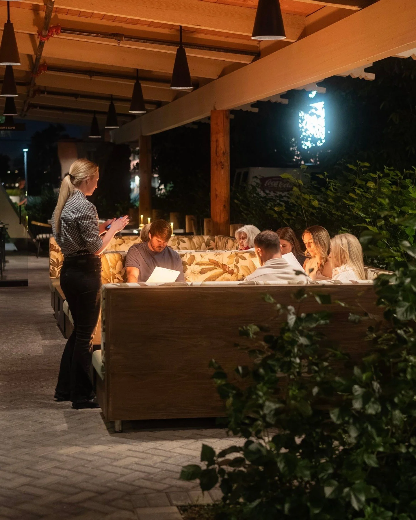 Arizona patio season hits different ✨

Cozy fire pits, crisp air, dog-friendly vibes, and the kind of weather that begs you to stay a little longer. Join us on the patio 🌵🔥🐾

Oliver&rsquo;s Modern American ✨

Sun - Thurs ➡️ 4:00pm - 10:00pm
Fri - 