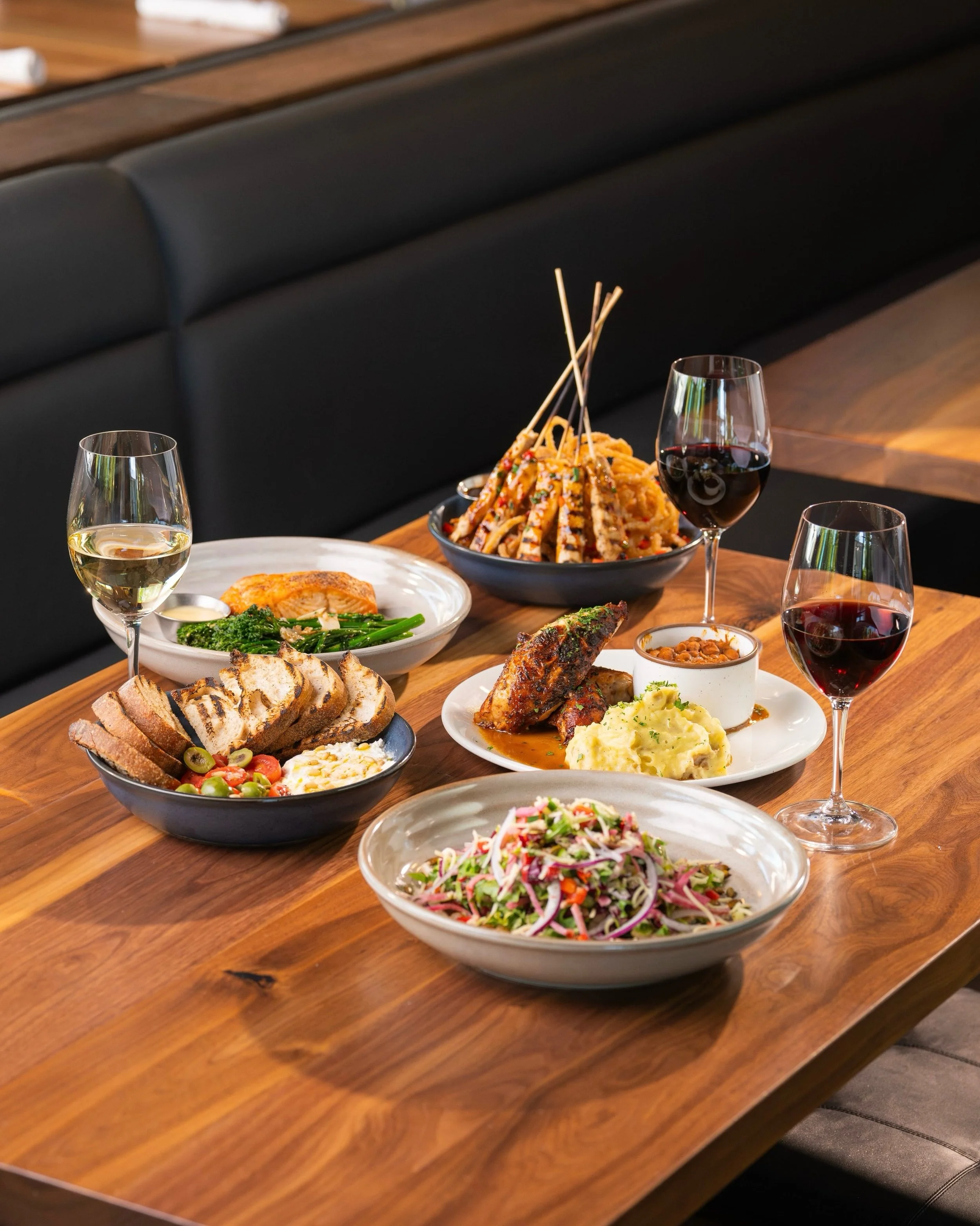 Dinner plans? We already handled them🍽️

Sun - Thurs ➡️ 4:00pm - 10:00pm
Fri - Sat ➡️ 4:00pm - 11:00pm

📍 3205 N Hayden Rd Scottsdale, AZ 85251

#OliversModernAmerican #FromScratch #Az #Scottsdaleeats #Dinnerplans