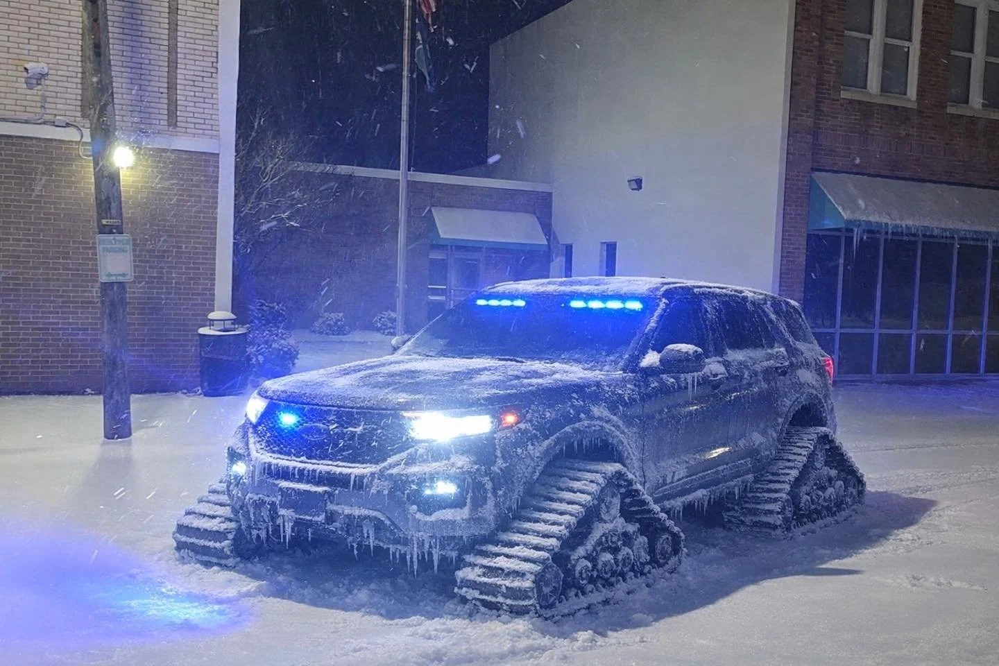 🚨❄️ Timmonsville, we need to talk ❄️🚨 

Yes, the snow is pretty. It&rsquo;s magical, it&rsquo;s peaceful&hellip; but let&rsquo;s be real&mdash;it&rsquo;s also turning the roads into a slippery mess that&rsquo;ll have you sliding down Main Street li