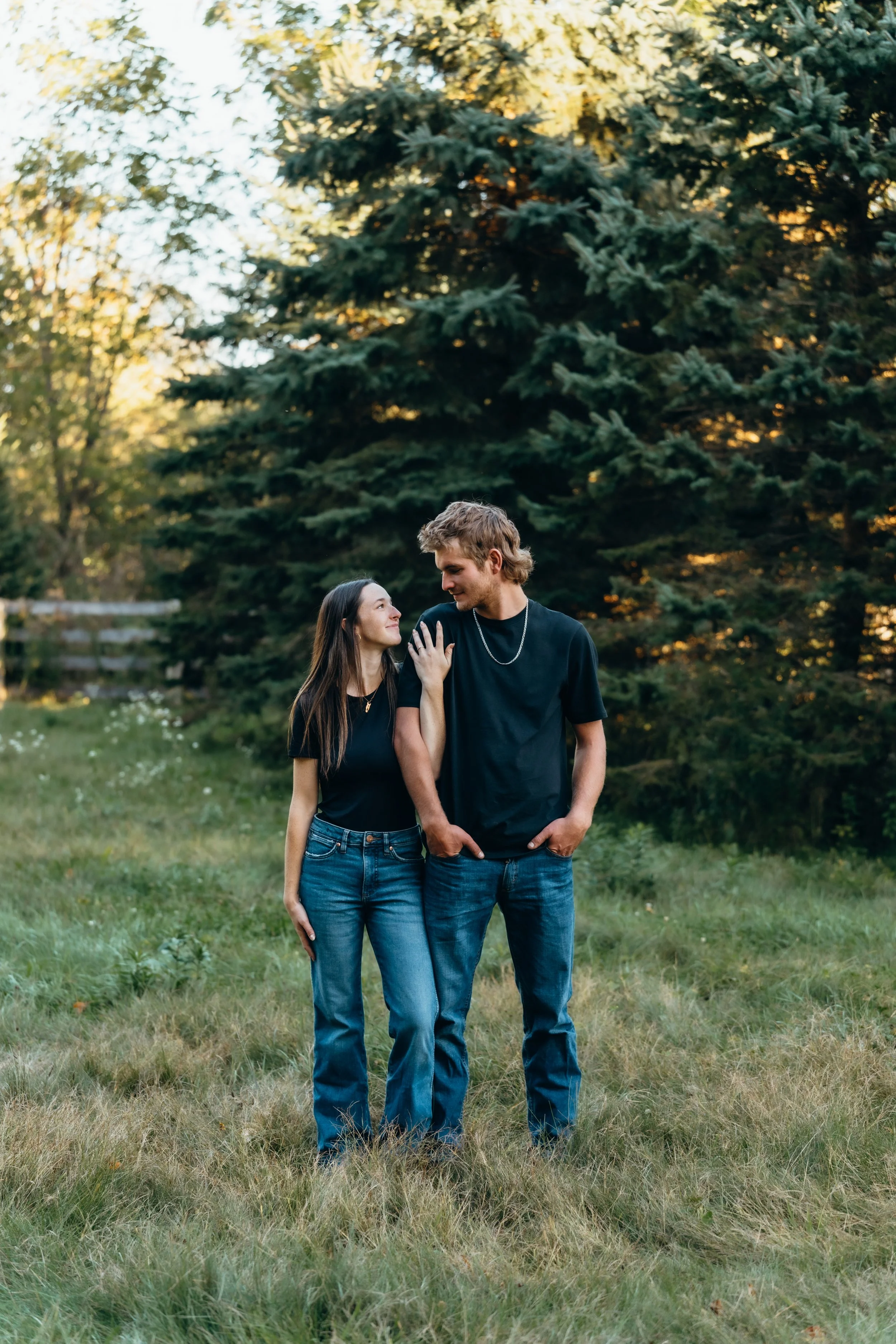country-western-engagement-shoot-ontario-wedding-photographer (12).jpg