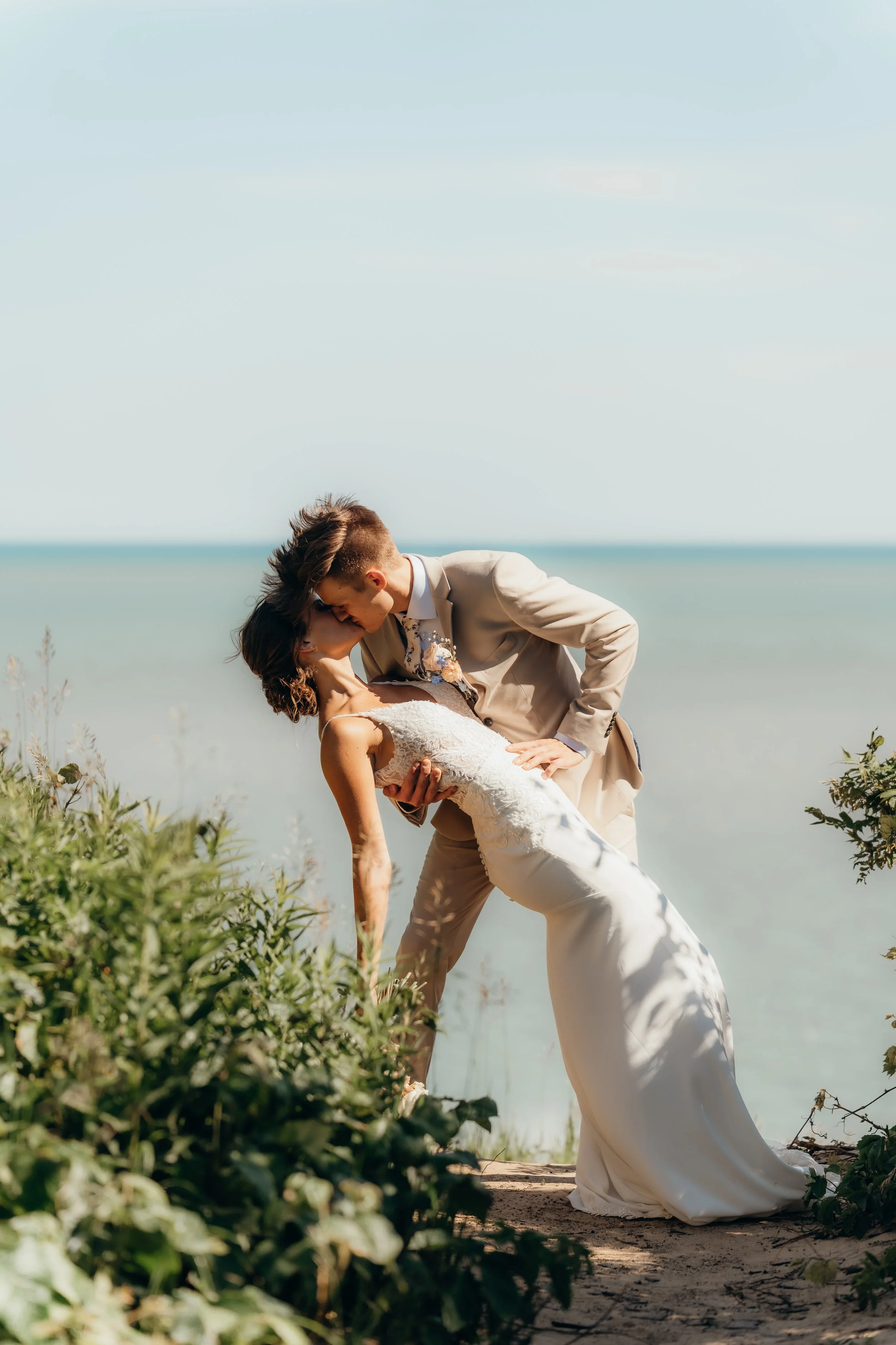 ontario-travelling-elopement-photographer-bluffs (3).jpg