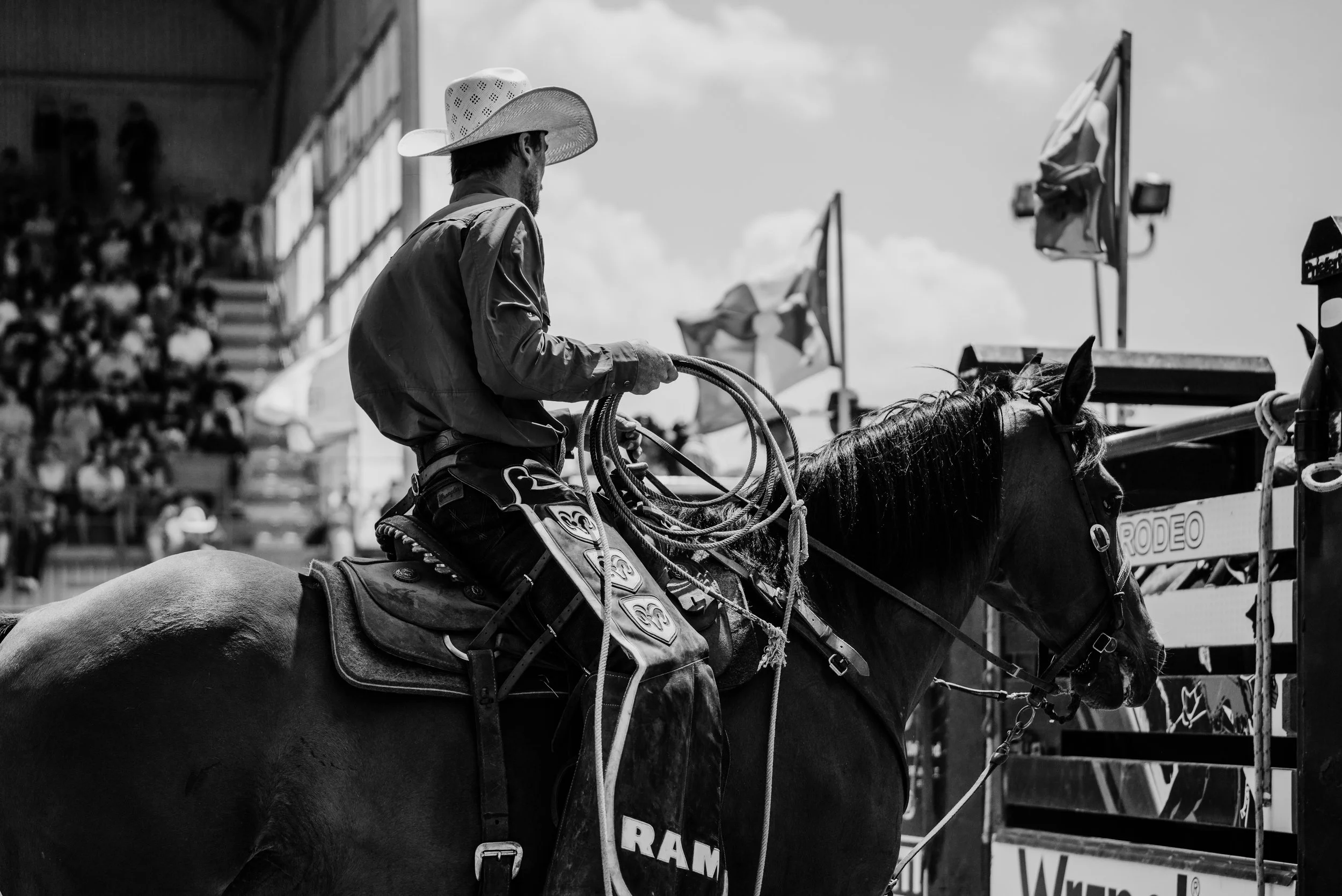 woodstock-ontario-rodeo-saddle-bronc-photographer (3).jpg