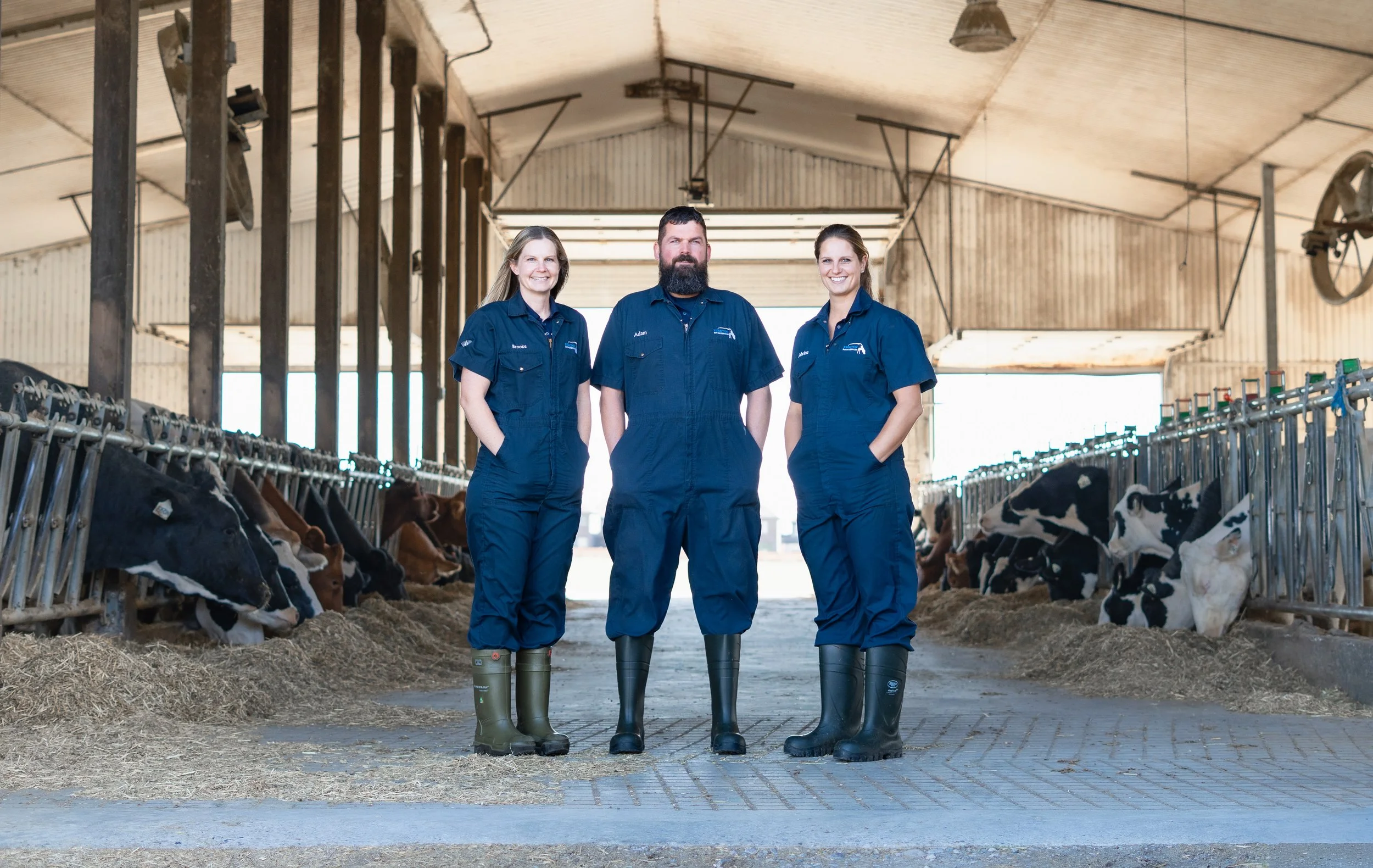 kirkton-veterinary-headshots-services-photos-agriculture-photographer (1).jpg