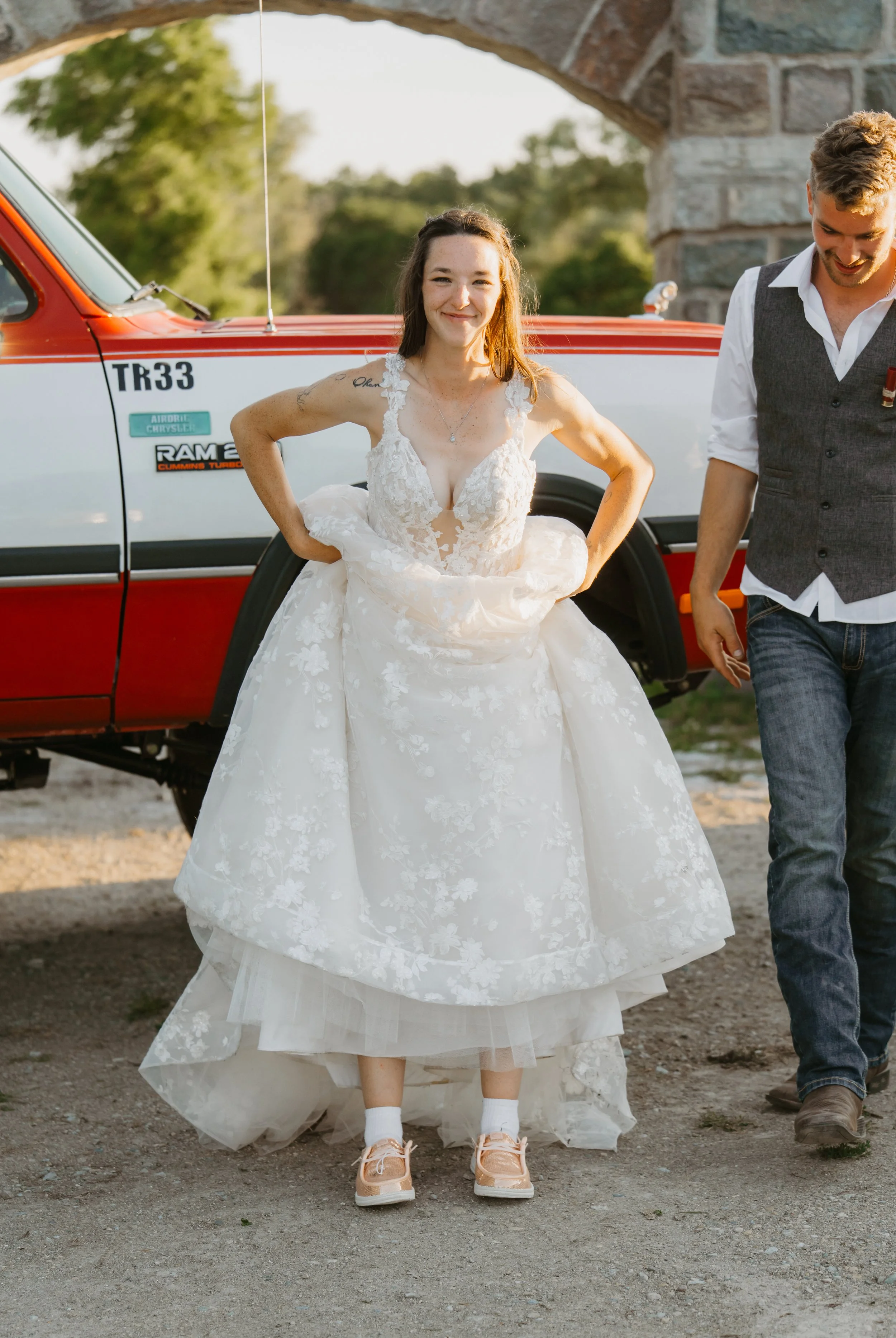golden-hour-bridal-portraits-ontario-wedding-photographer (18).jpg